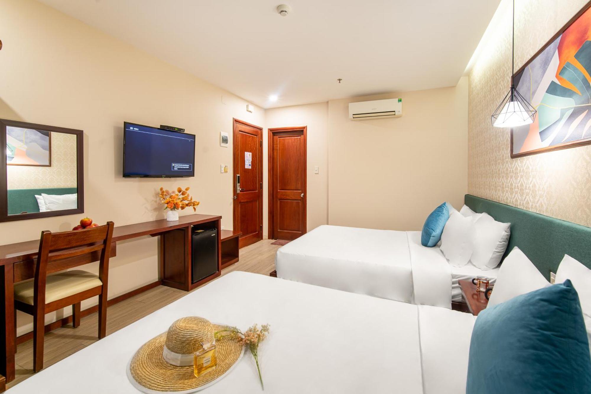 Hotel May Beach Hotel 4*