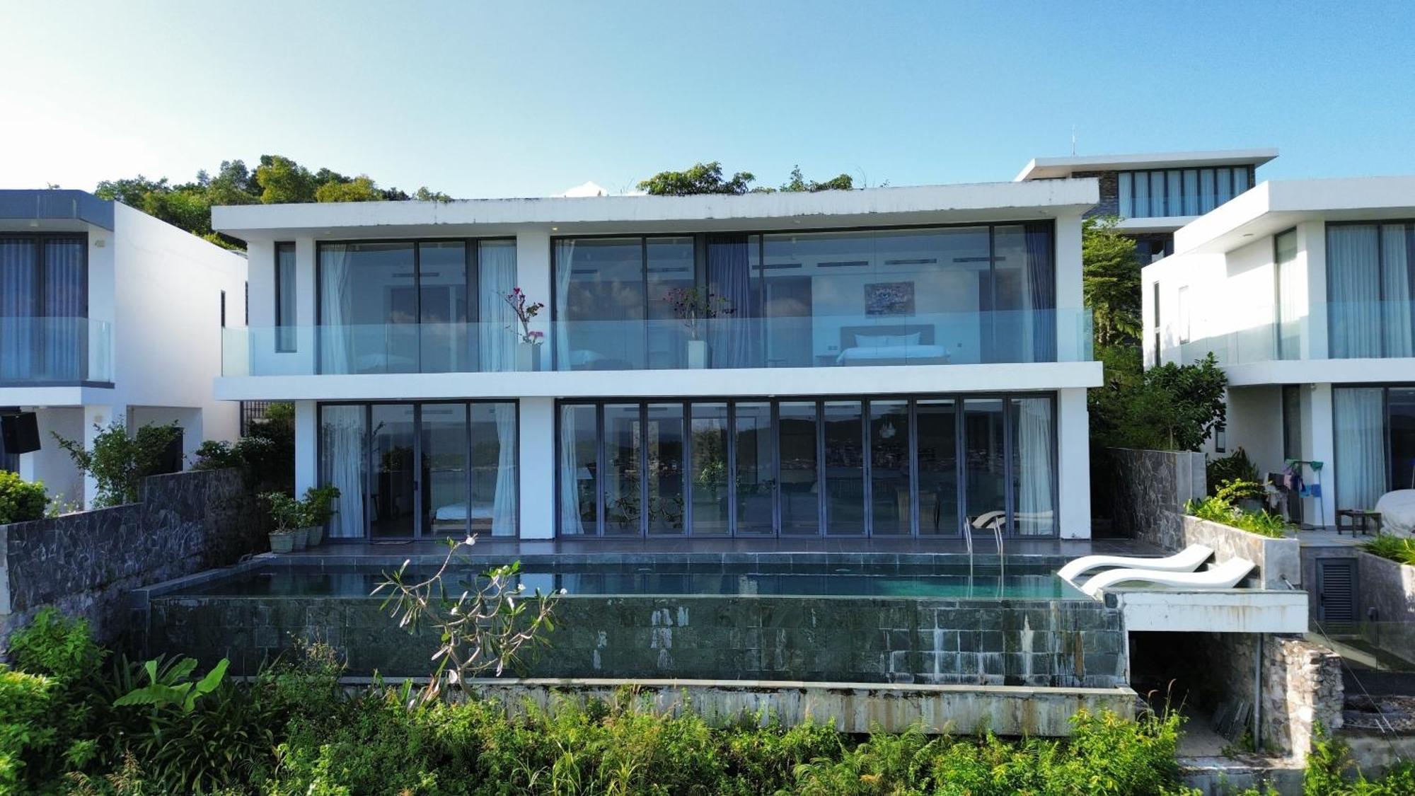 Promotion Early Booker Ocean Front 500m2 With 4 Bedrooms And Swimming Pool Villa Nha Trang
