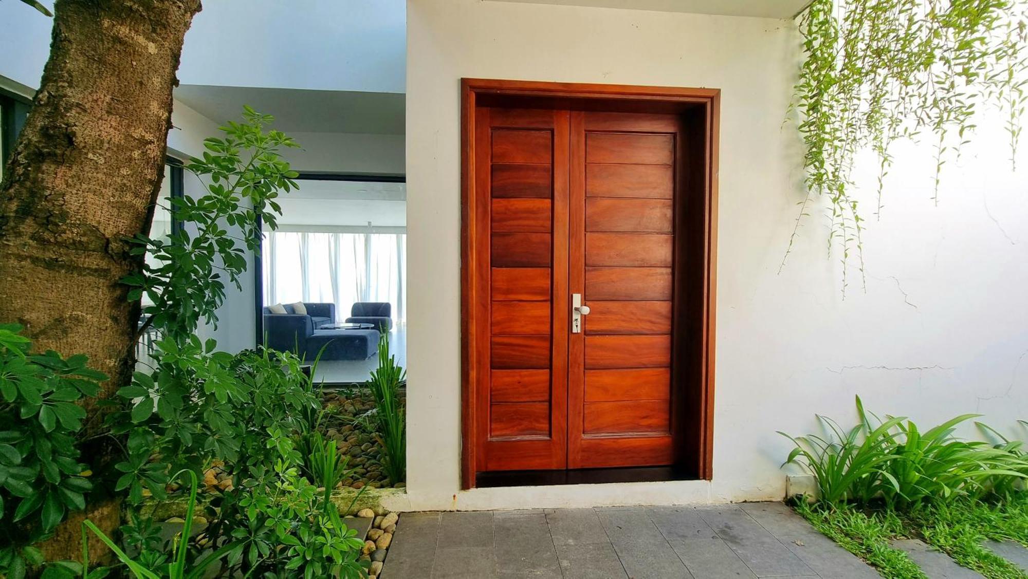 Promotion Early Booker Ocean Front 500m2 With 4 Bedrooms And Swimming Pool * Nha Trang