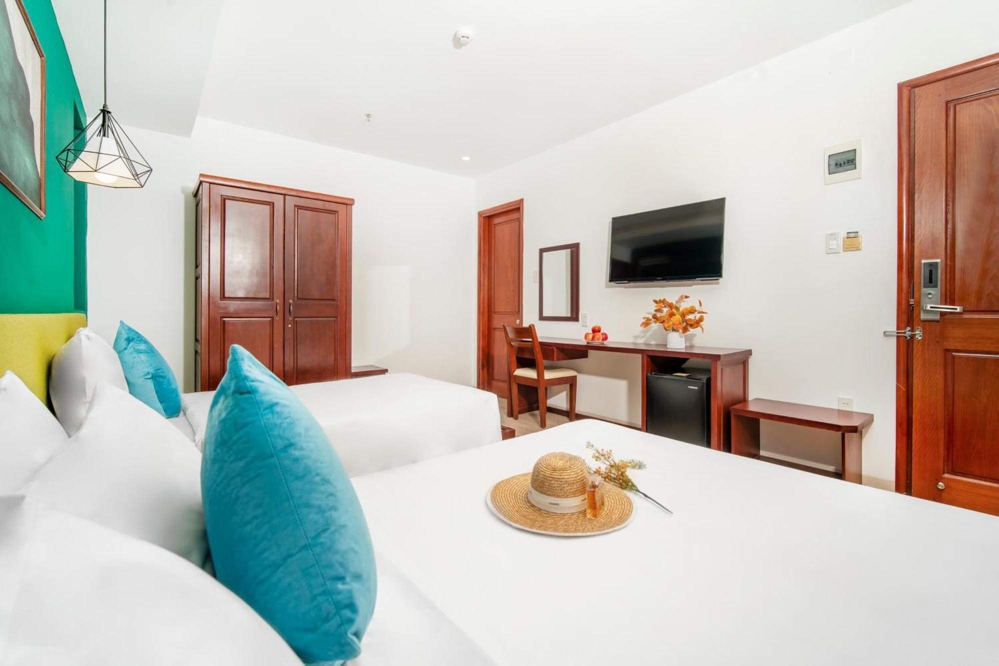 Hotel May Beach Hotel 4*