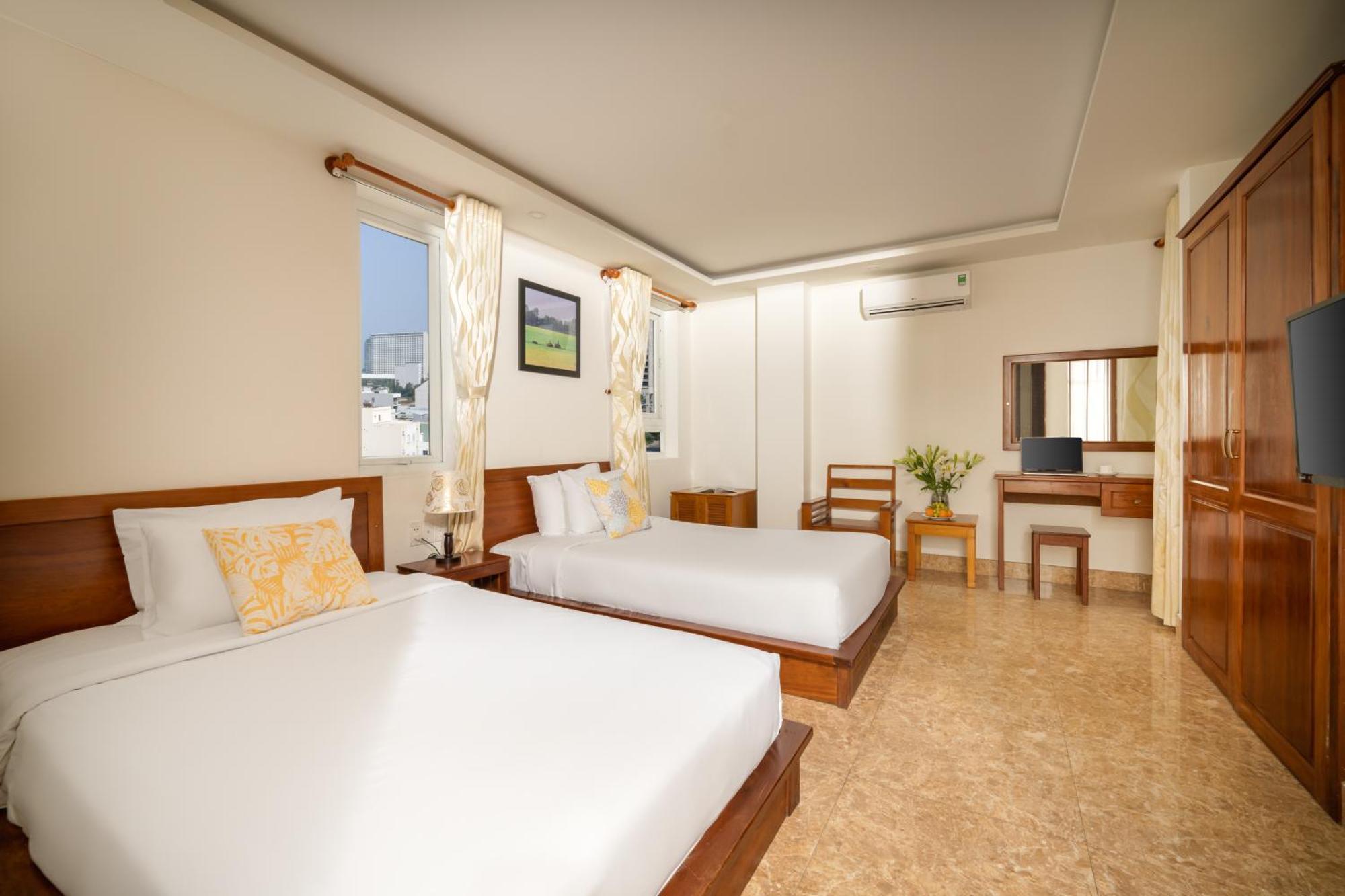 Titan Hotel Da Nang