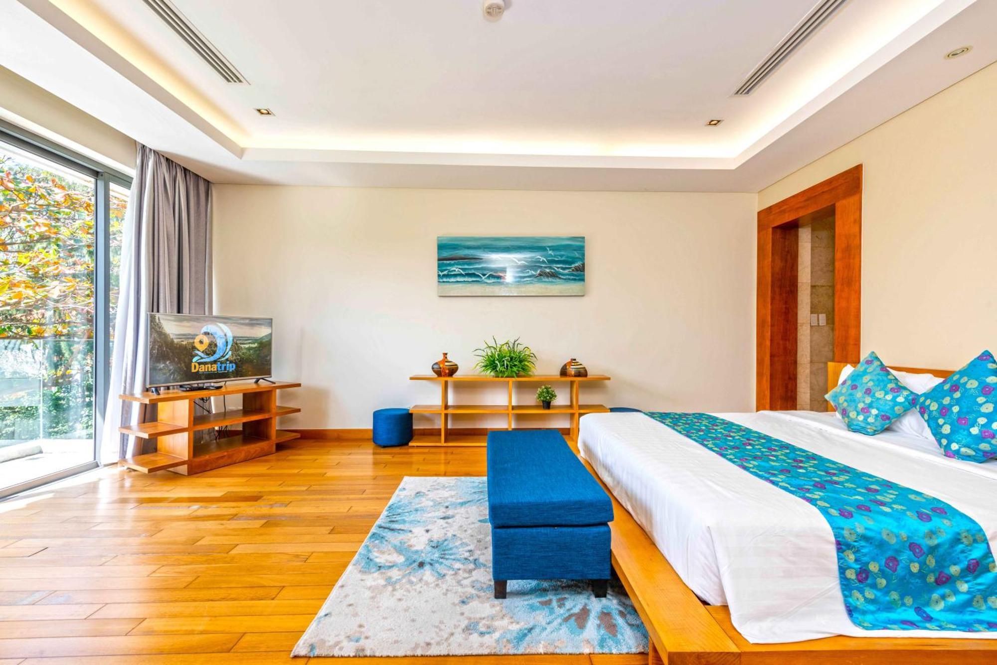 The Ocean Pool View Beachfront * Da Nang