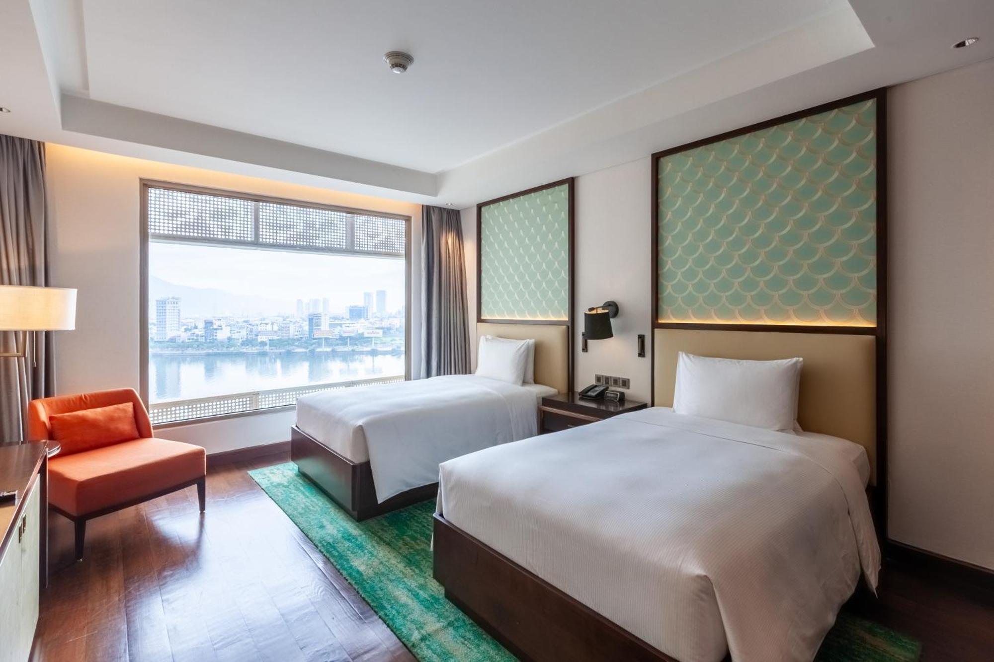 Hilton Hotel 5*