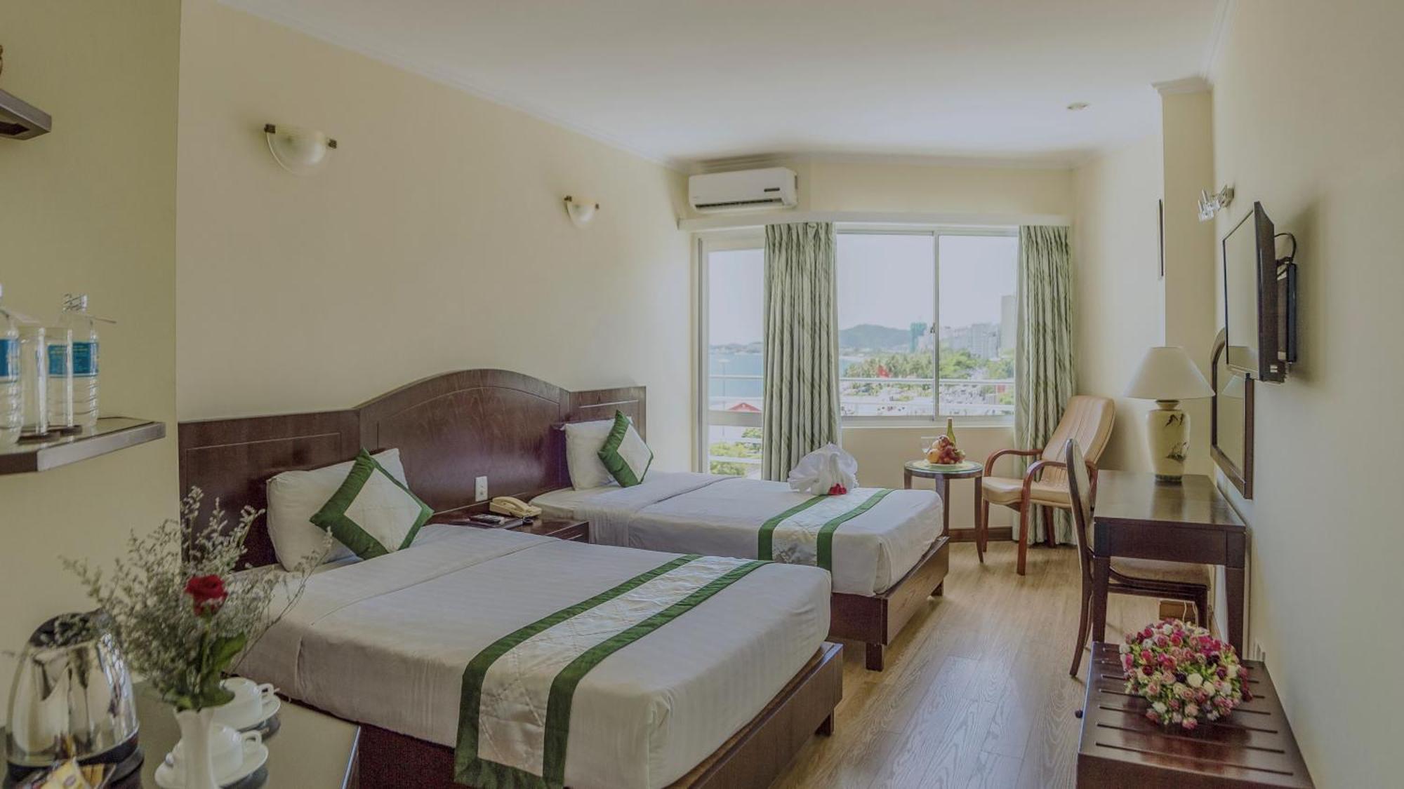 Nha Trang Lodge Hotel 4*