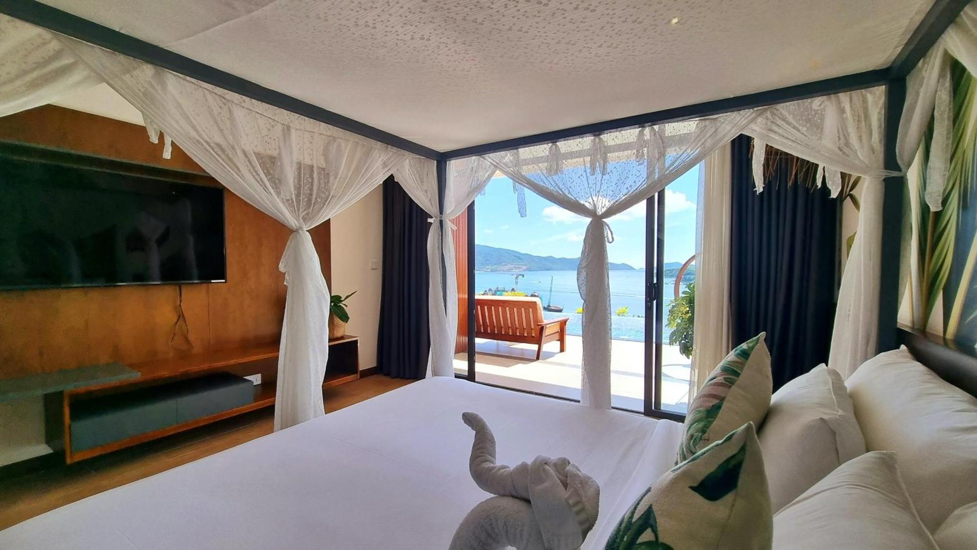 Promotion Early Booker, Sea Paradise 6 Bedrooms, Infinity Pool, Karaoke, Sauna & Bbq Villa *