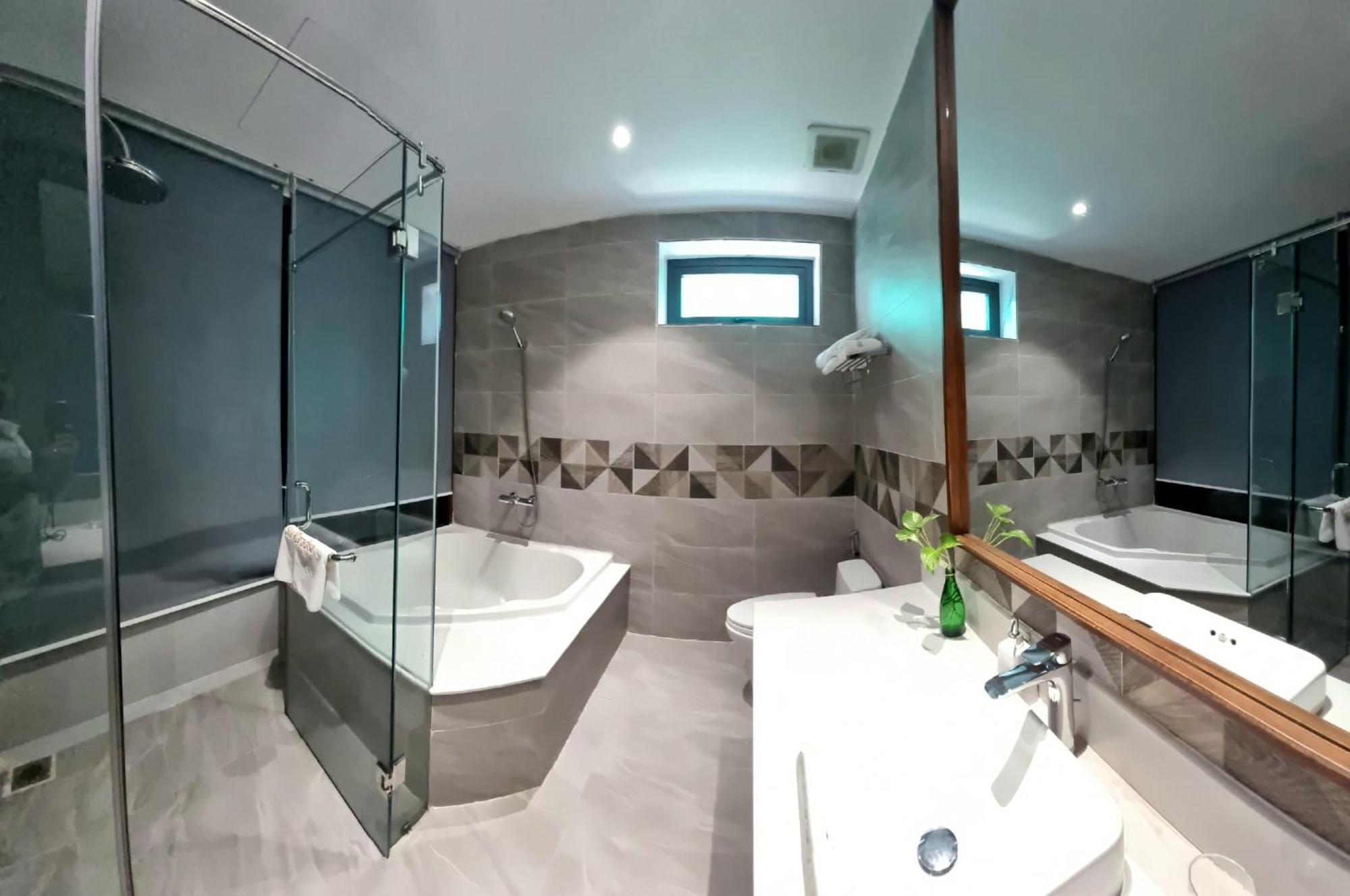 Villa Promotion Early Booker, Sea Paradise 6 Bedrooms, Infinity Pool, Karaoke, Sauna & Bbq Nha Trang