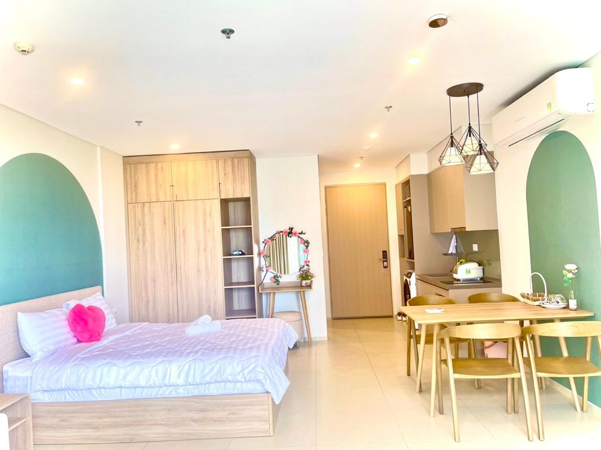 The Song - Sophia's House Apartment *