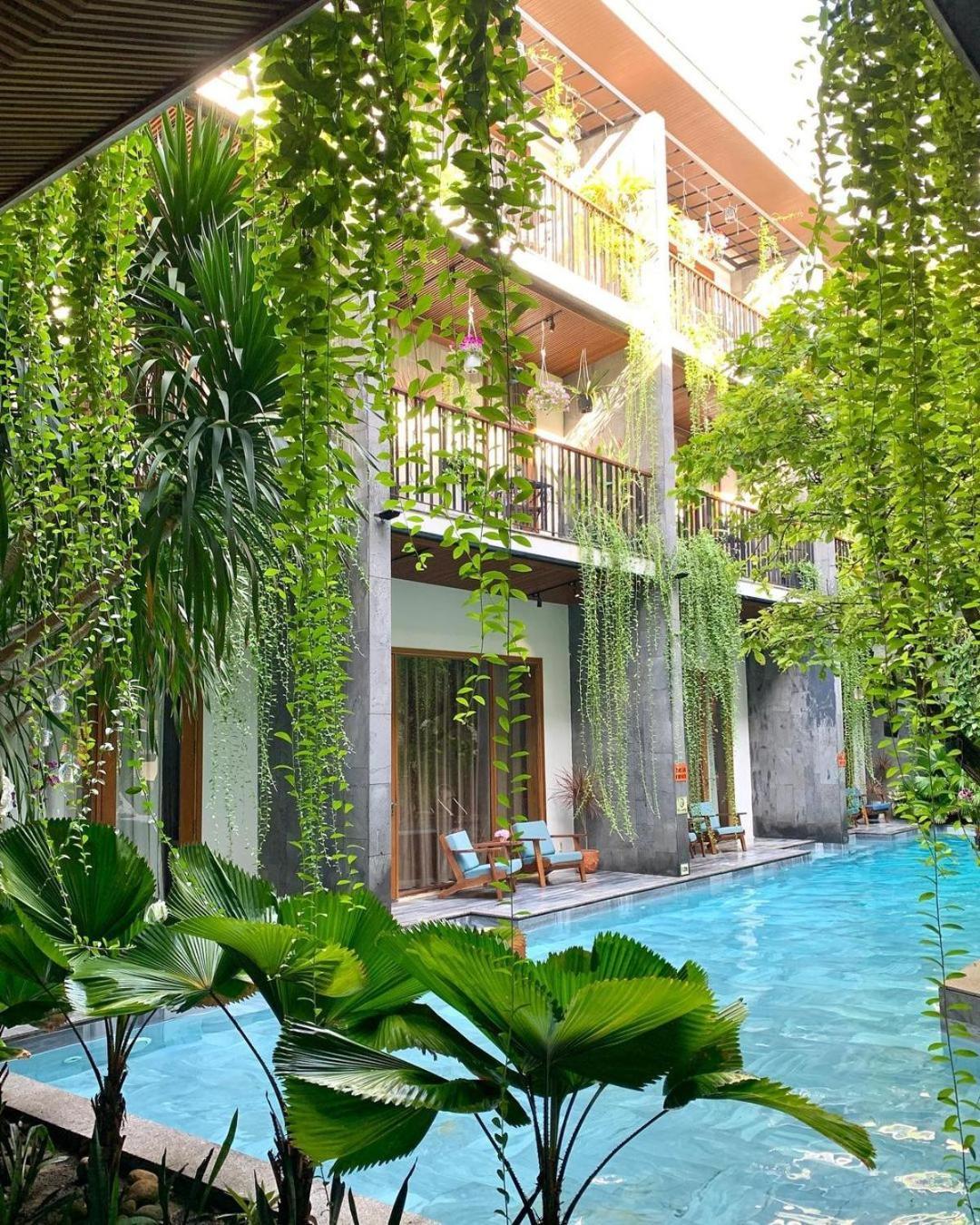 Tam House