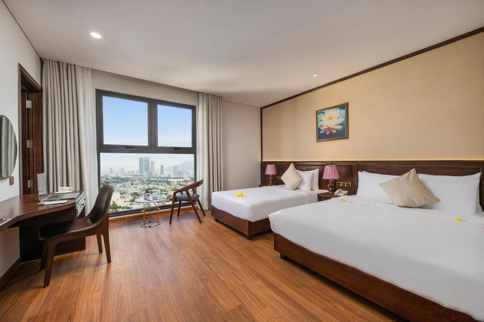 Golden Lotus - Rooftop Bar Sea View Hotel 4*