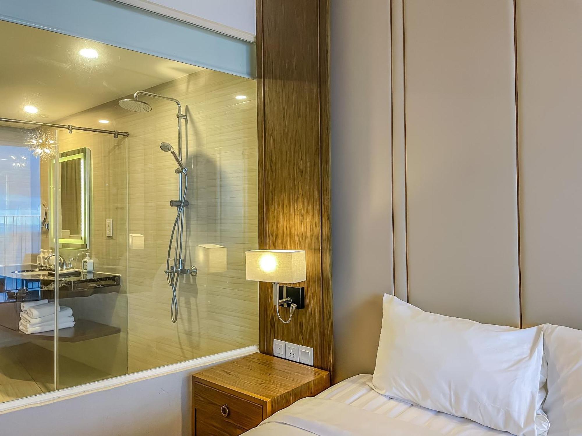 Apartment Luxury Seaview Panorama By Luna Nha Trang