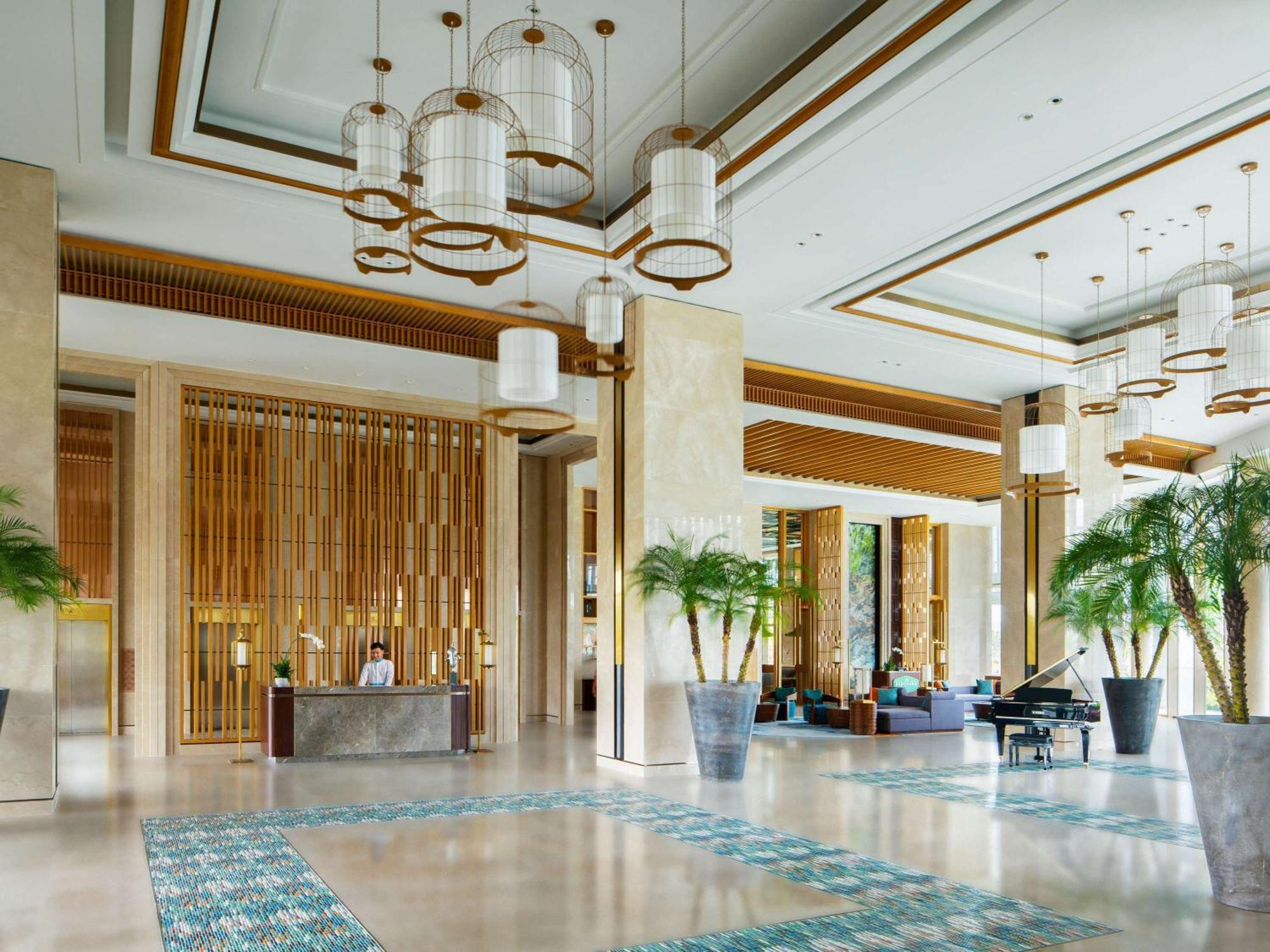 Moevenpick Resort
