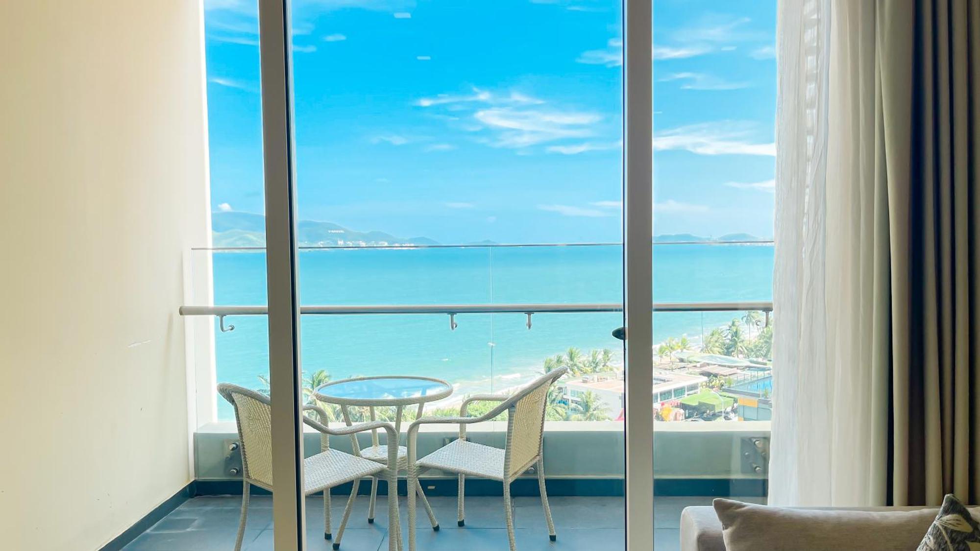 Rozy's Cozy Beachfront
