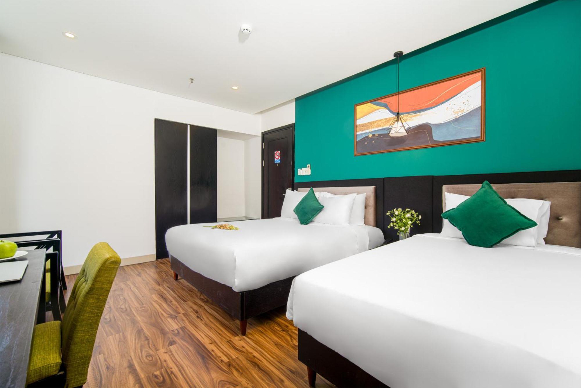 Hotel Golden Star By Thg 4*