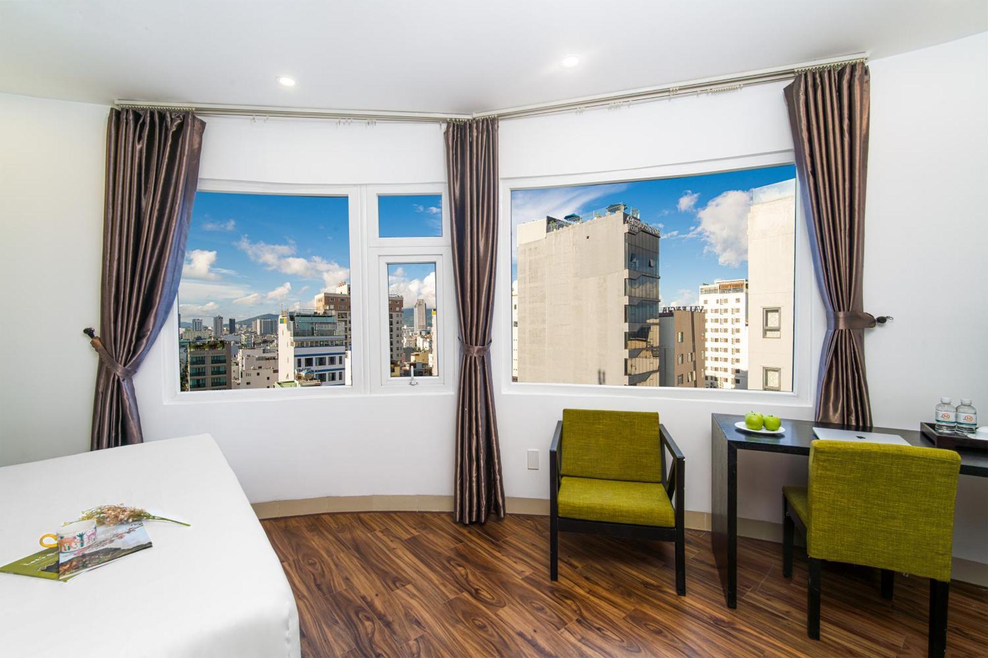 Hotel Golden Star By Thg 4*