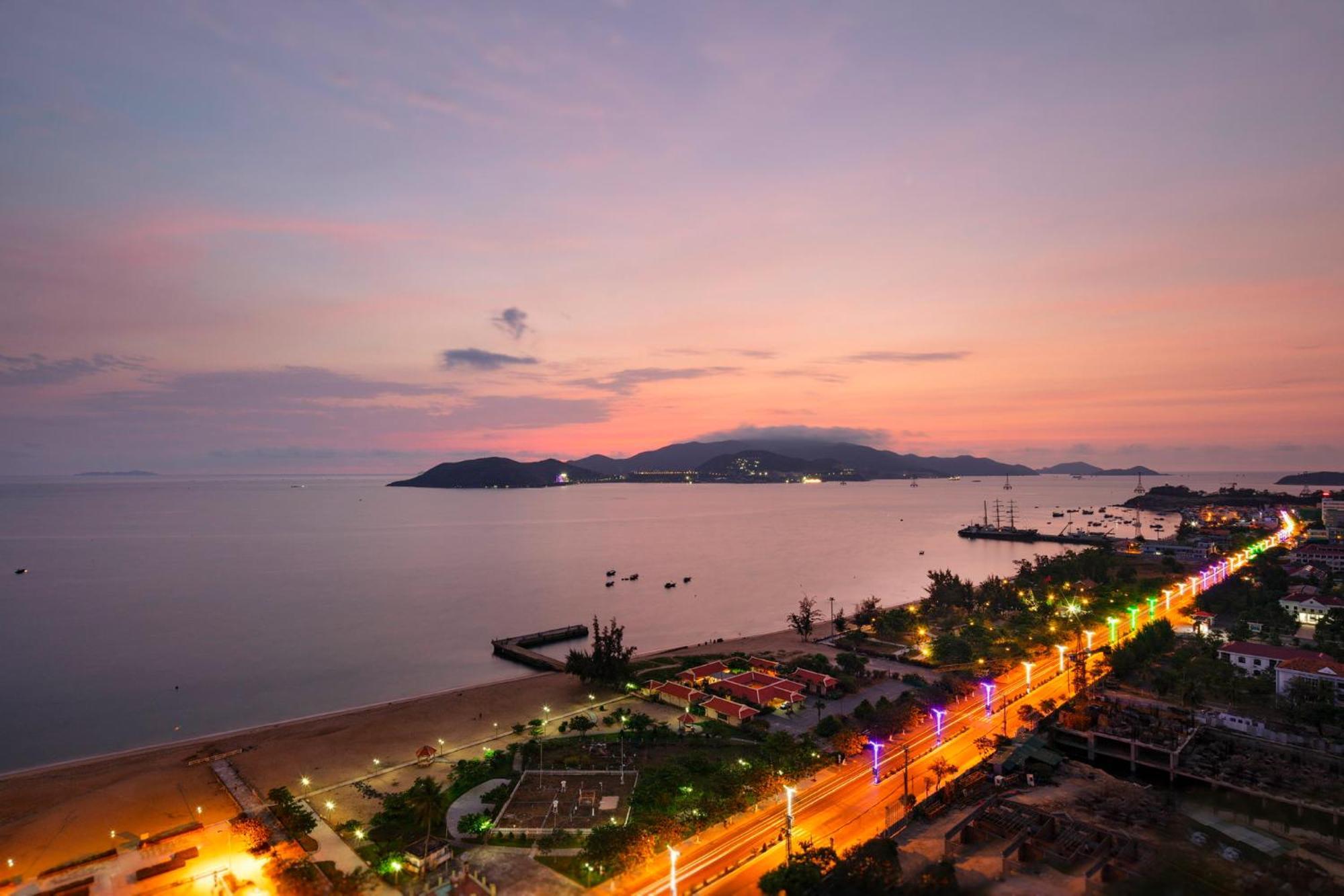 Crown Hotel Nha Trang