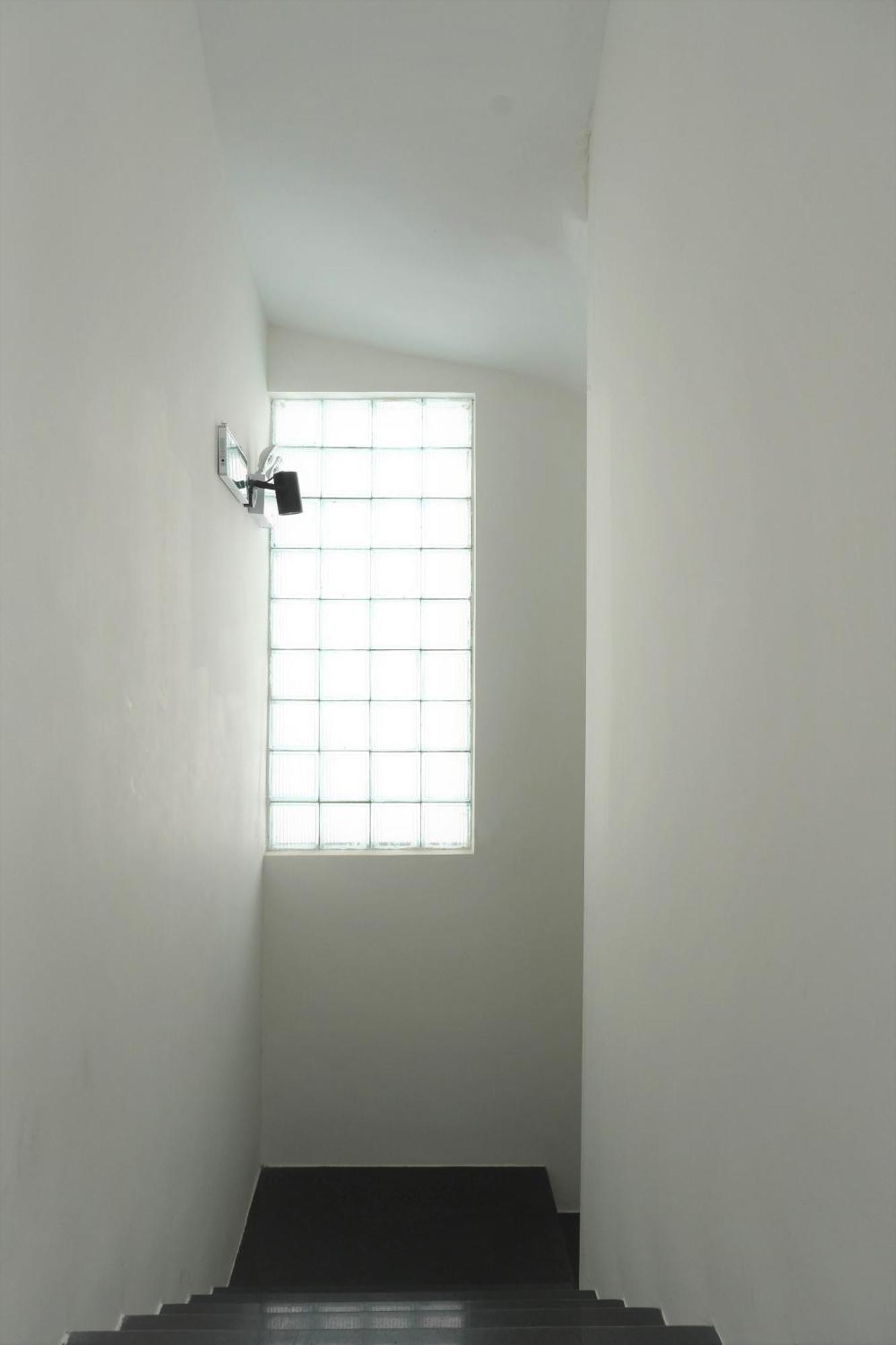 Anstay Aparthotel