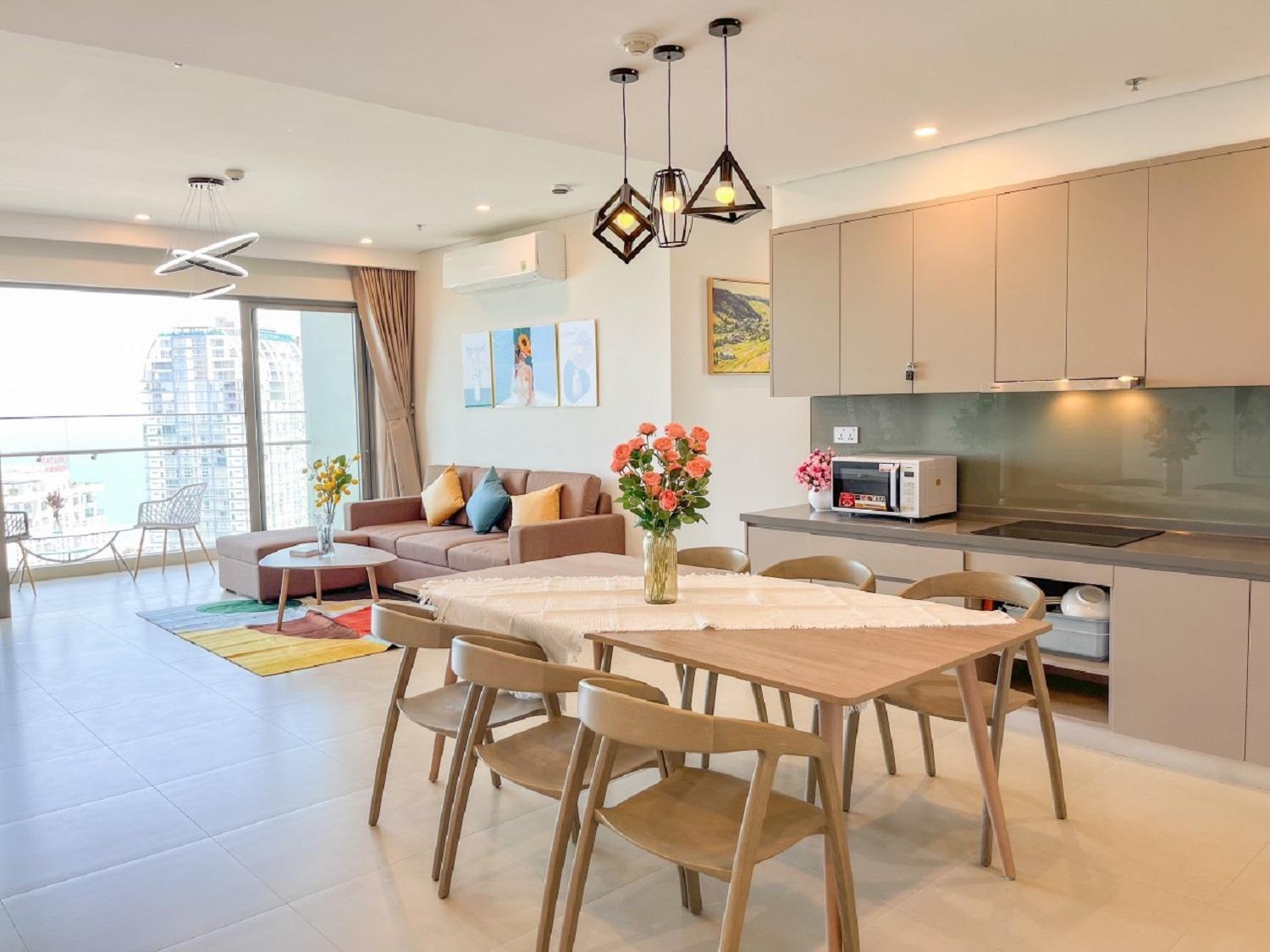 The Song - Sophia's House Apartment *