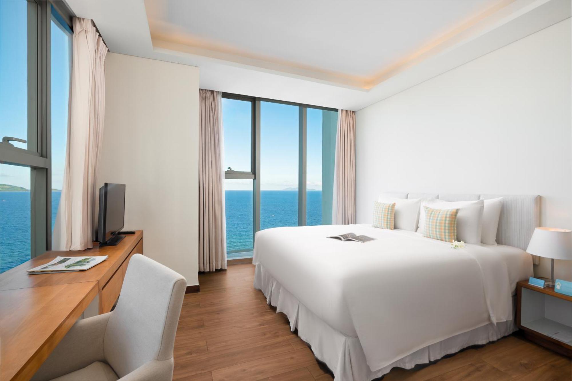 A La Carte Hotel