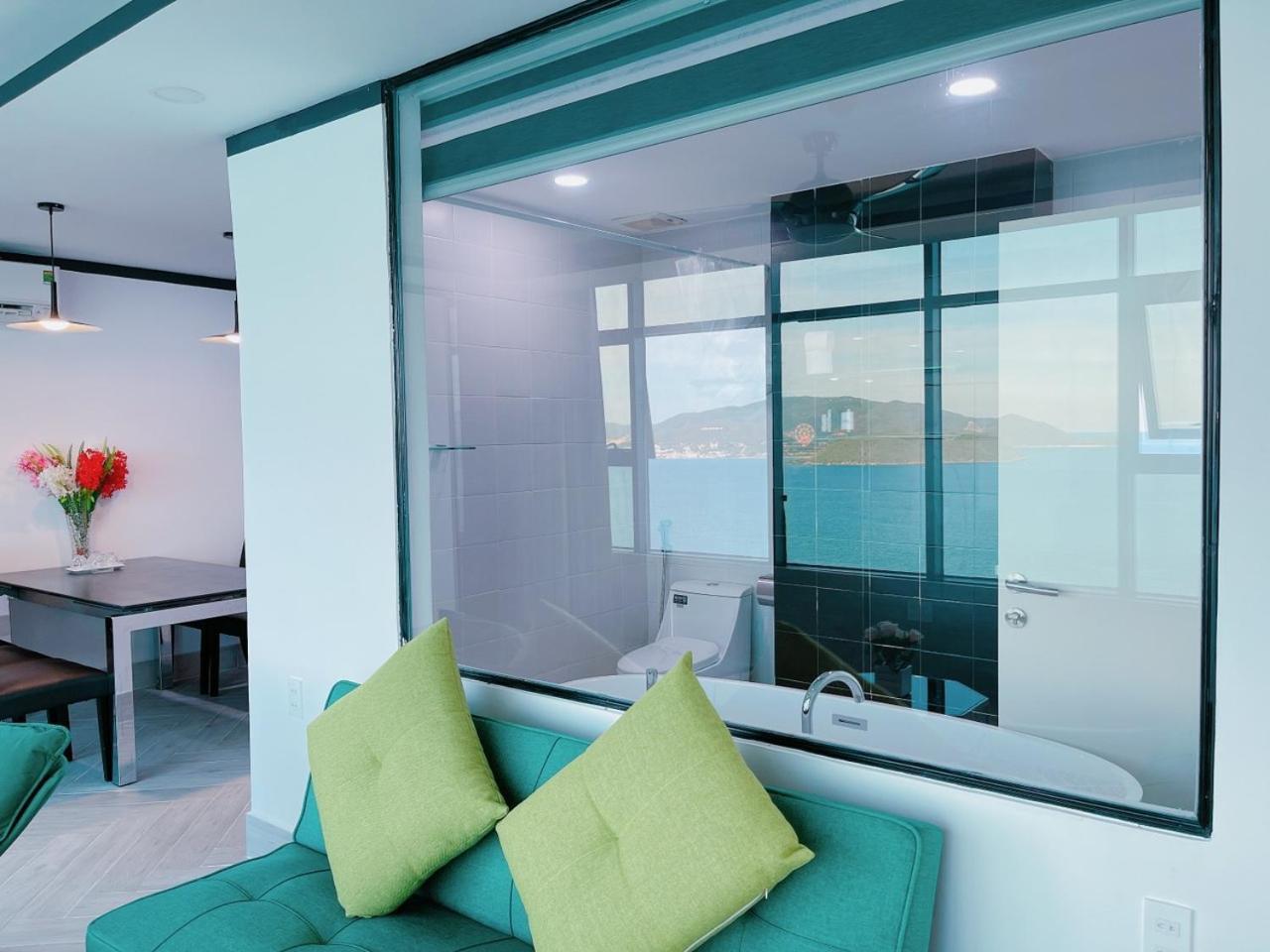 Gold Apartment