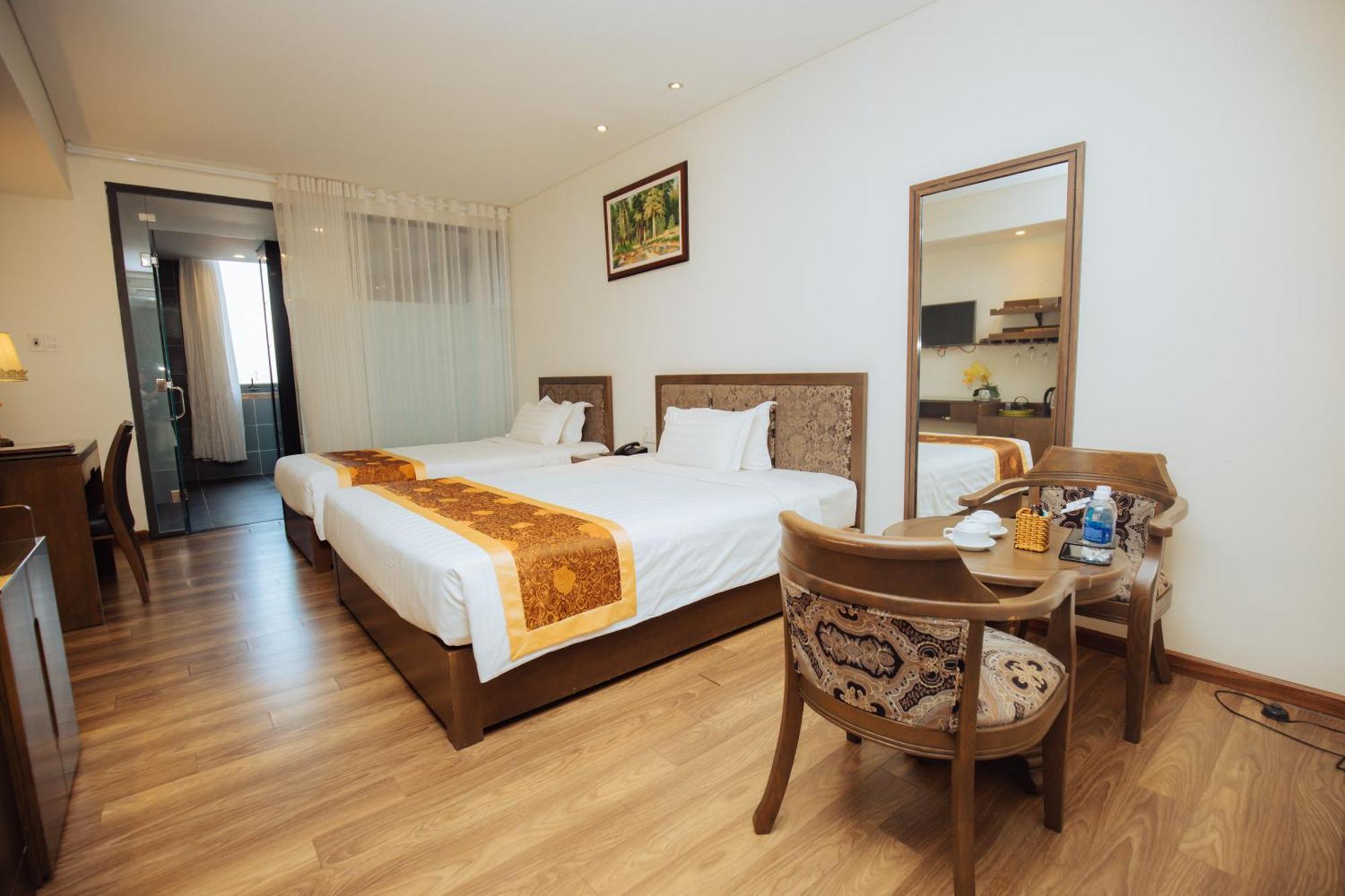 Danaciti Hotel 4*