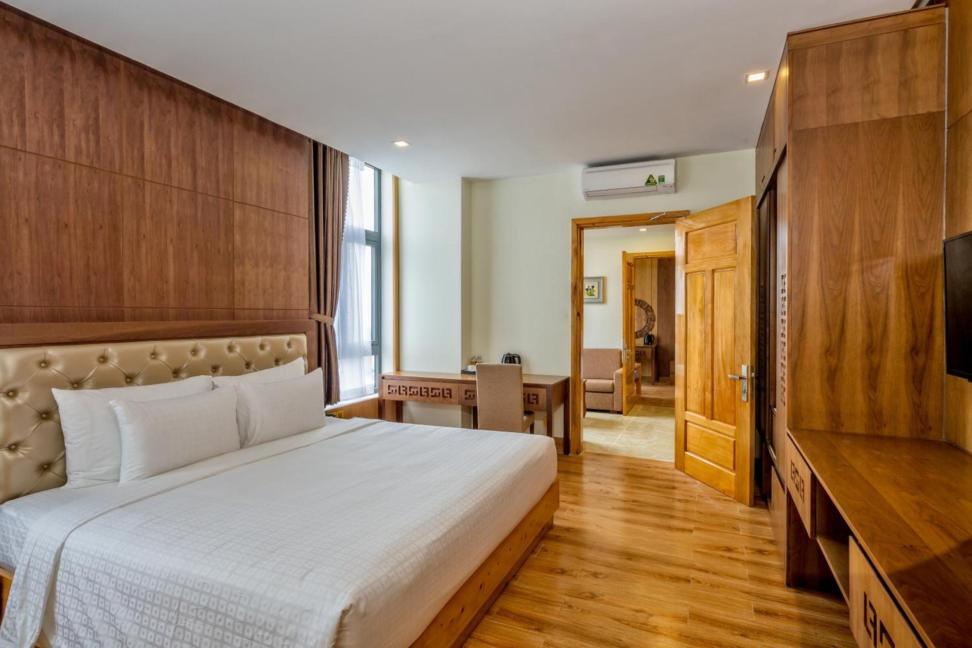 Nhu Minh Plaza 4*