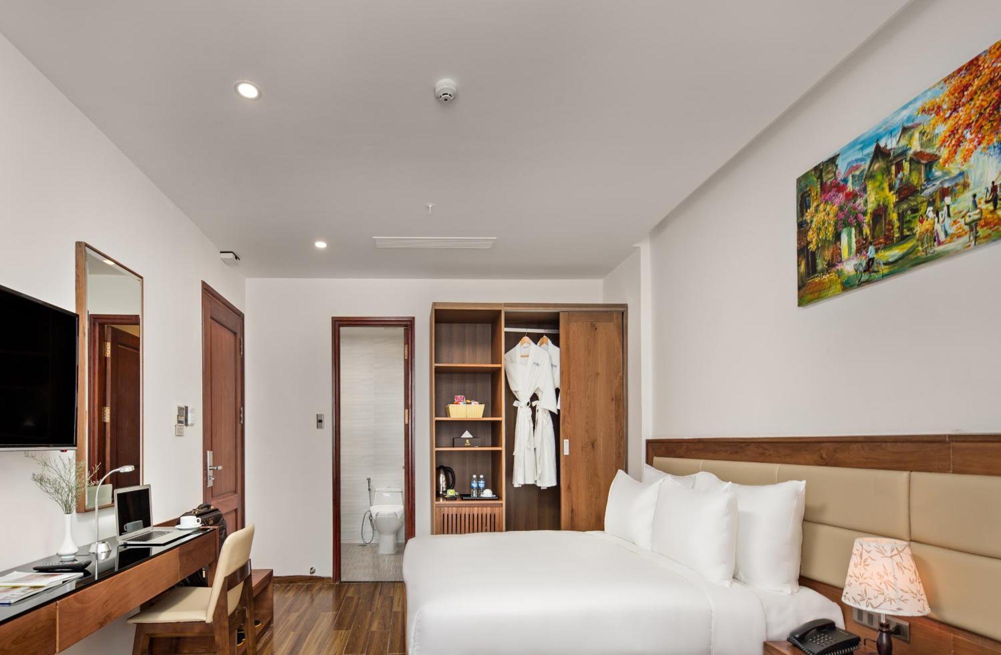 Khách sạn Bãi Biển Alisia 4*