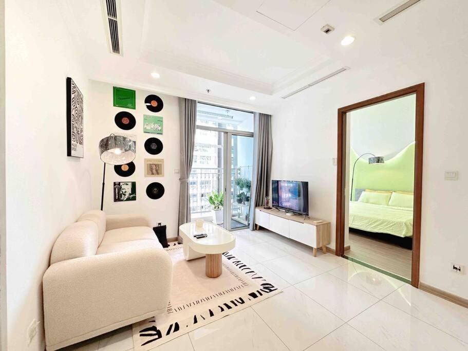 2bedroom Landmark 1 Park-pool-gym-can Ho Vinhomes 2pn-2g Apartment Ho Chi Minh City