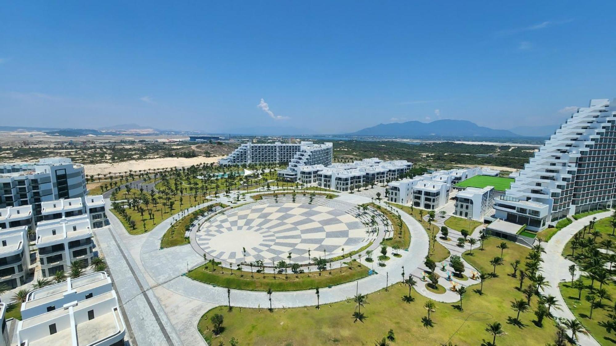 Arena Beach House-view Phố Aparthotel Cam Ranh
