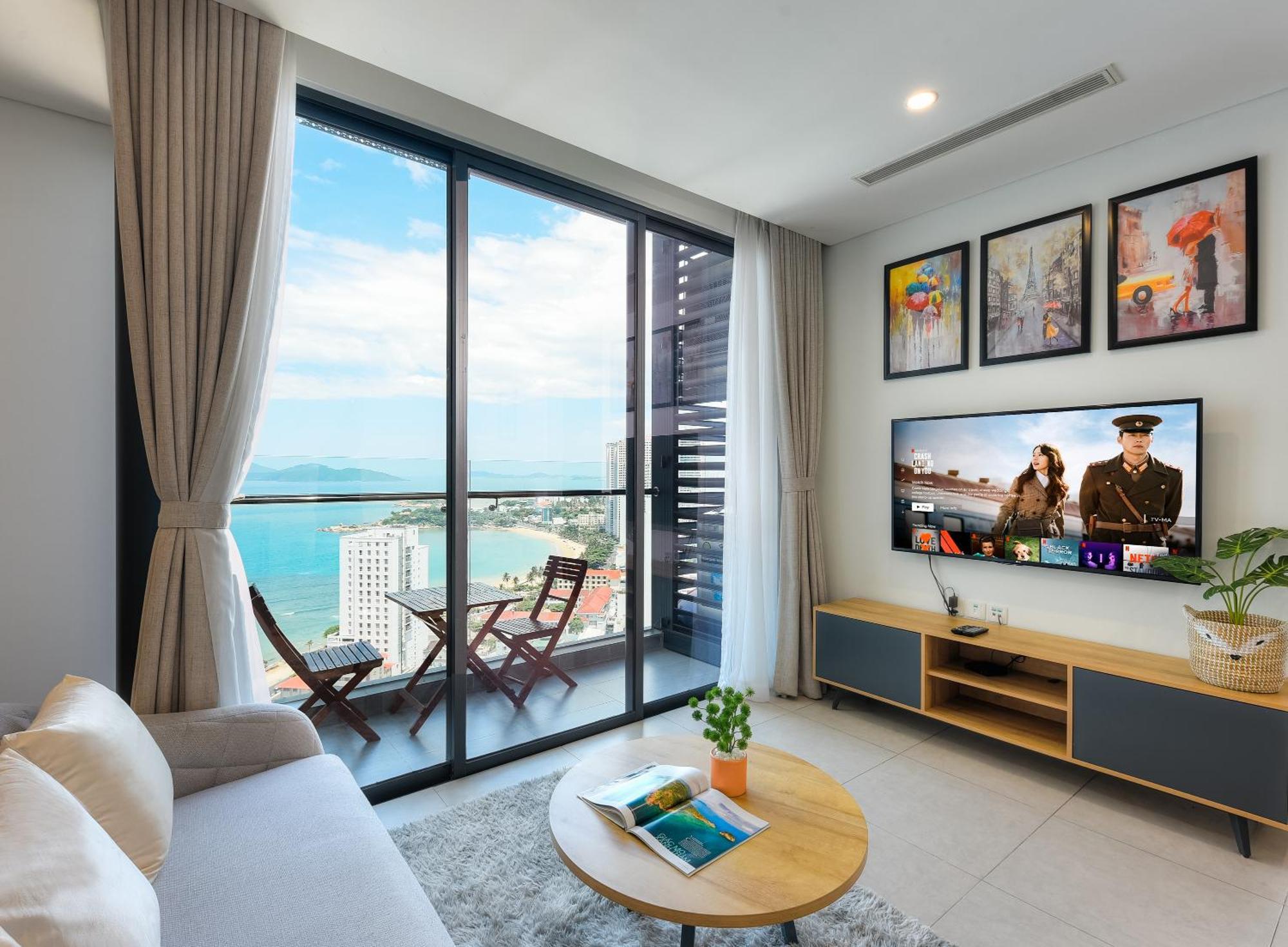 S Lux Scenia Bay Căn hộ