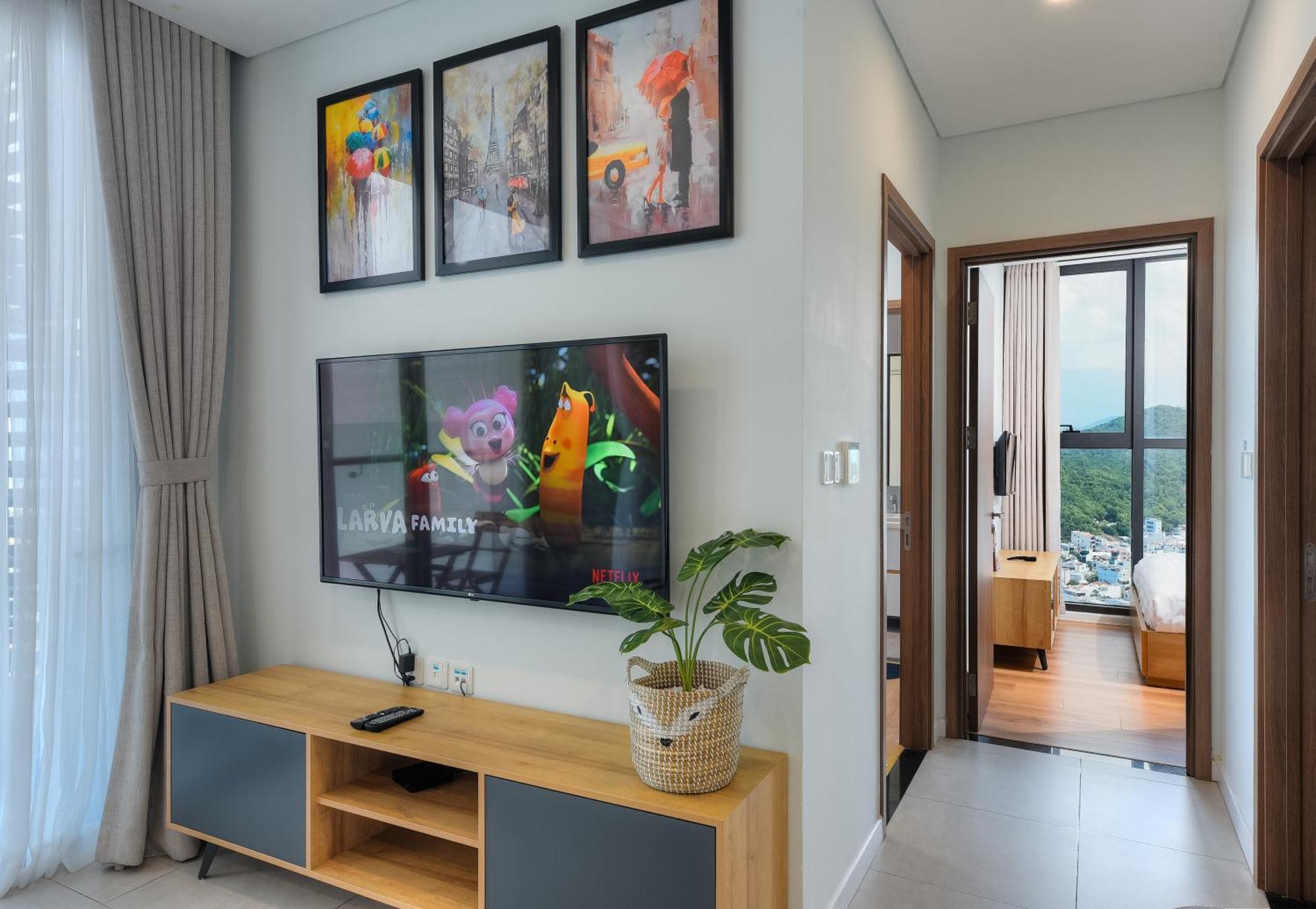 S Lux Scenia Bay * Nha Trang