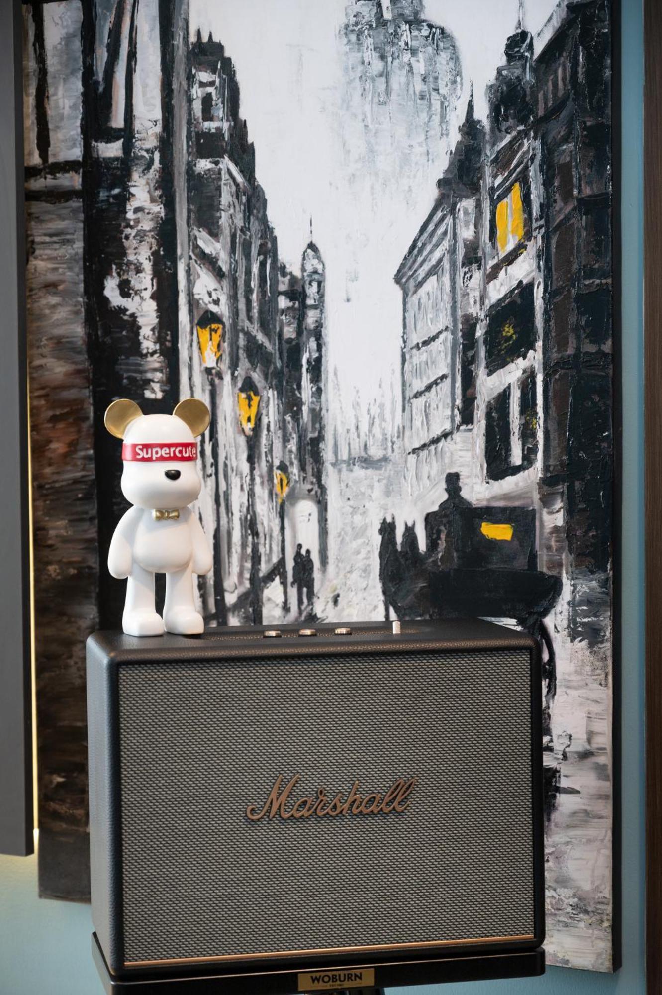 Bearbrick Near Beach, Csj Tower Apartment