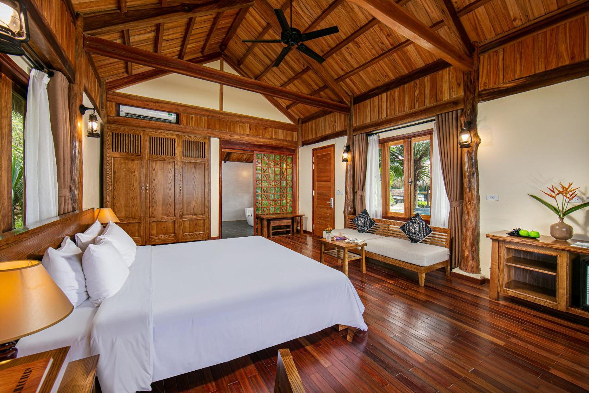 Hideaway Resort