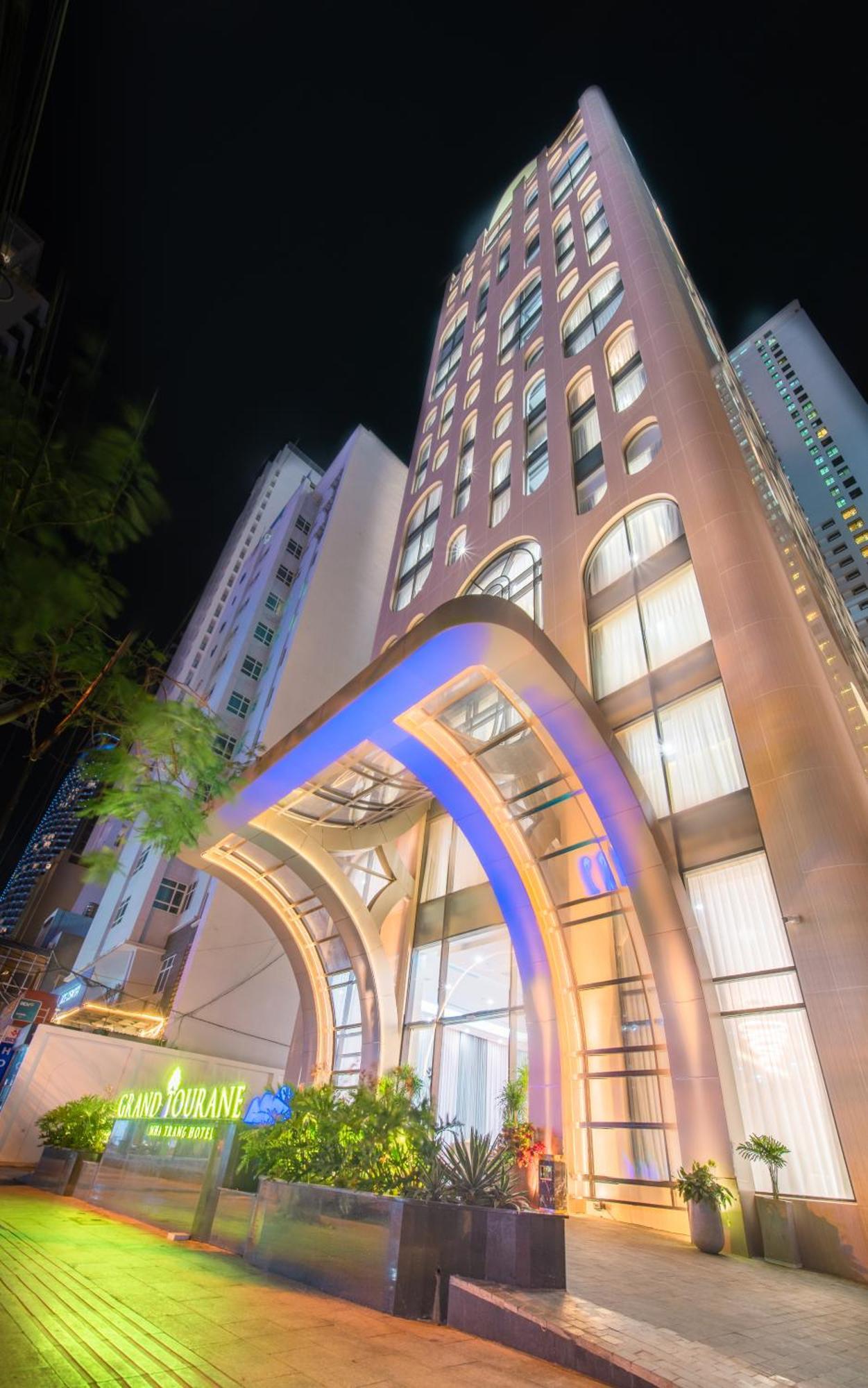 Grand Tourane Hotel 4*