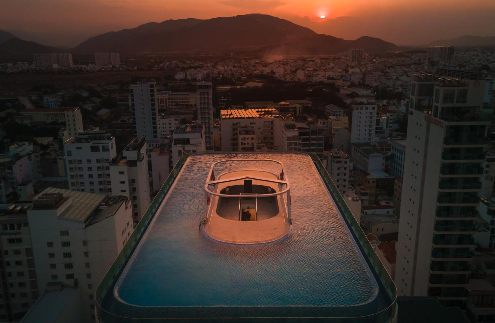 Hotel Grand Tourane 4*