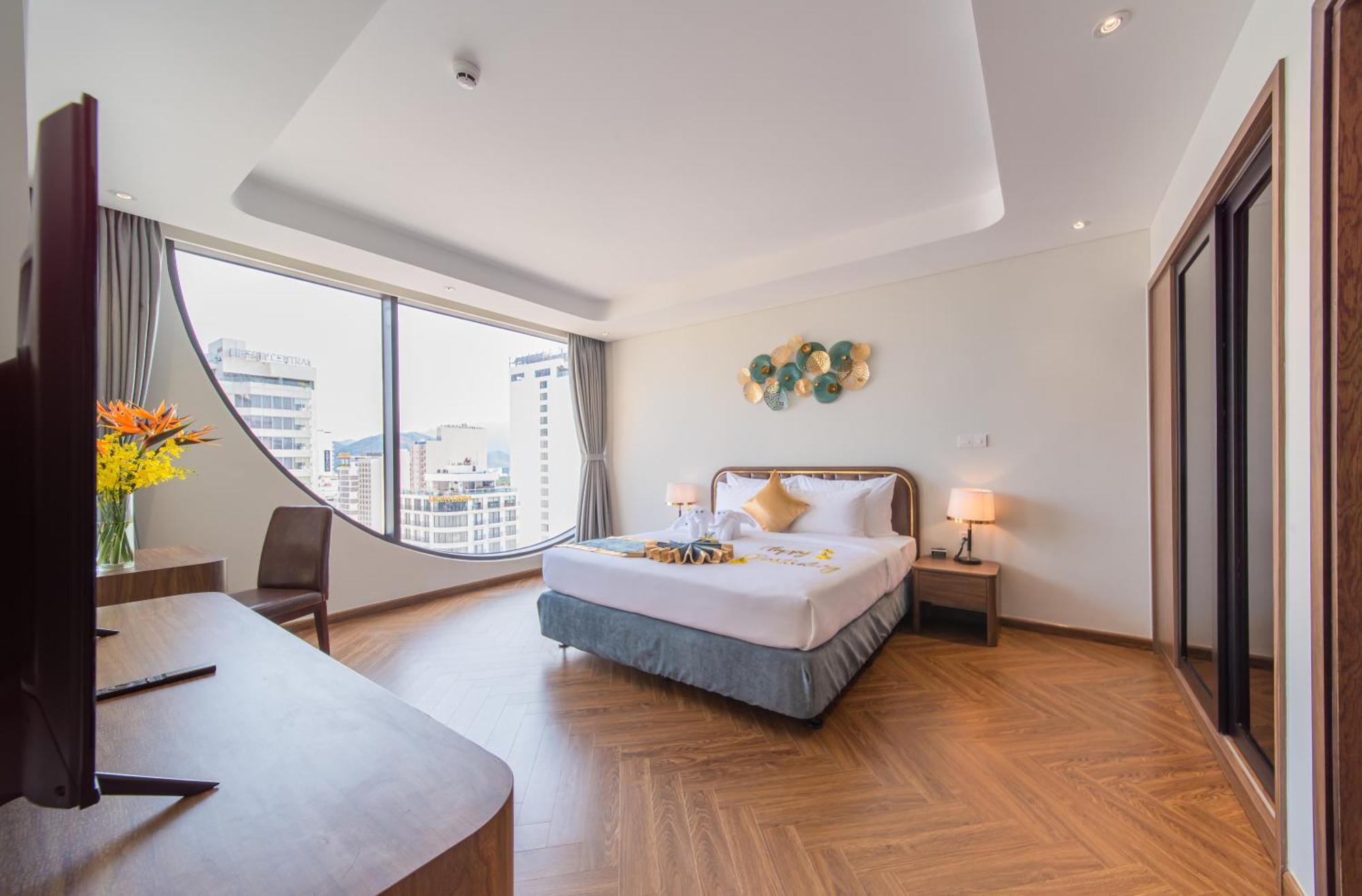 Grand Tourane Hotel 4*