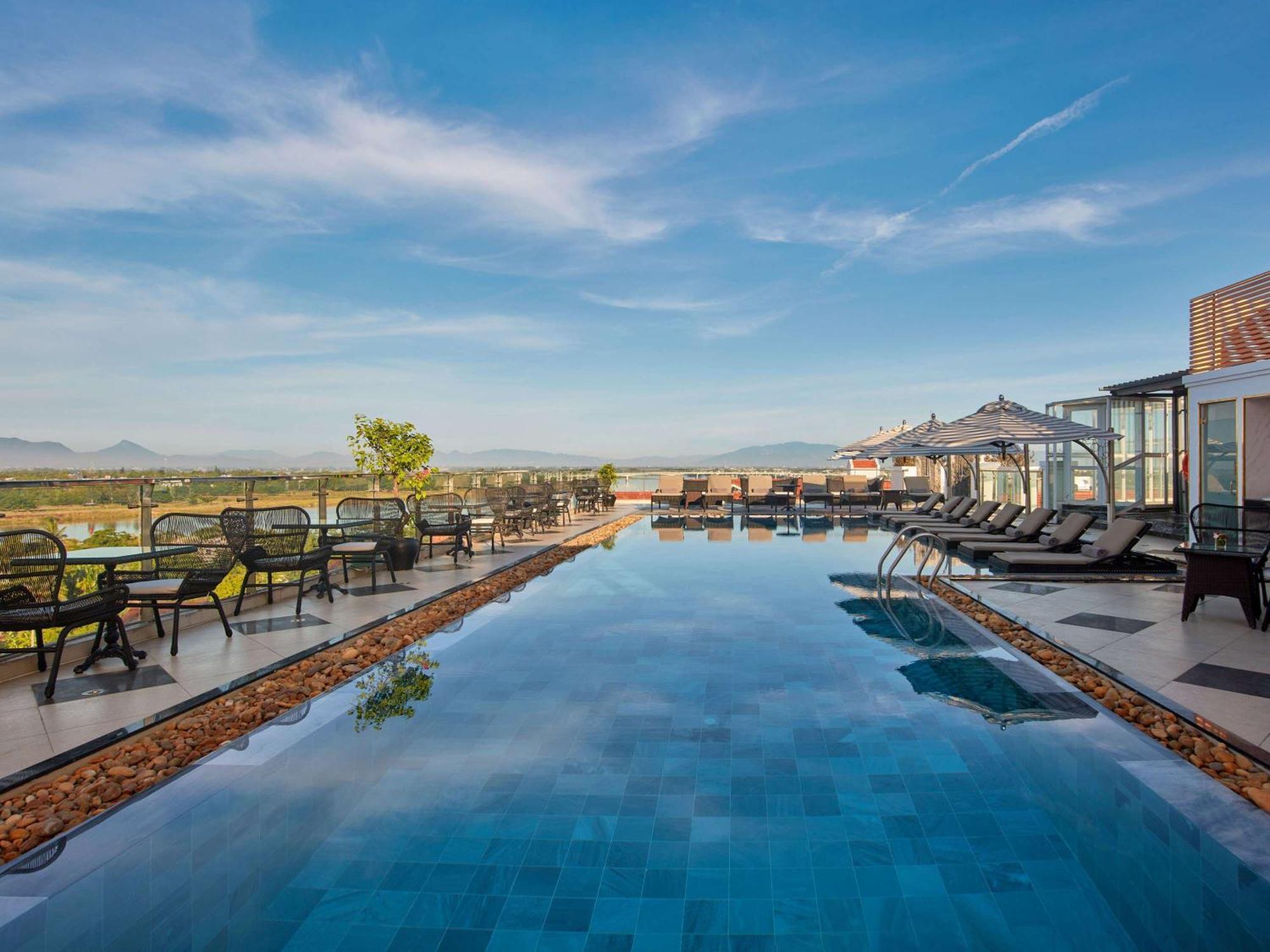 Royal - Mgallery Khách sạn 5*