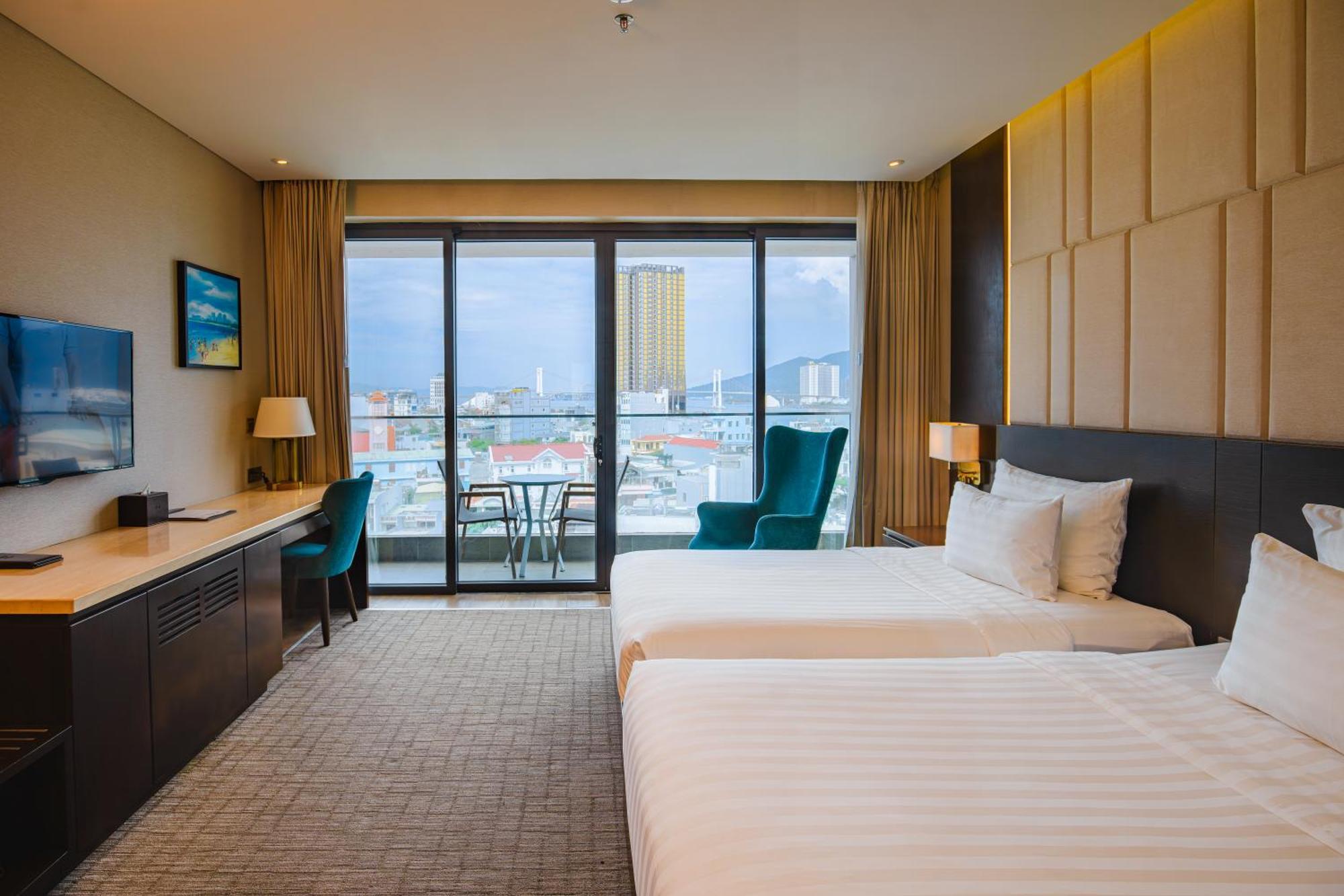 New Orient Hotel