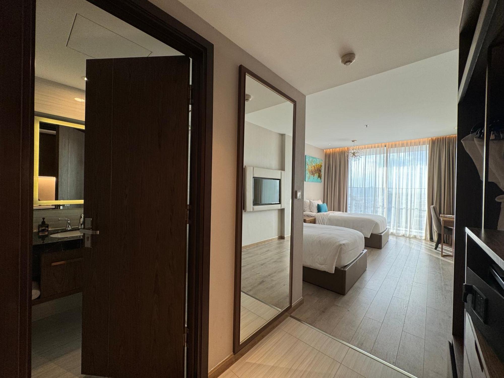 Panorama Sky Residences *