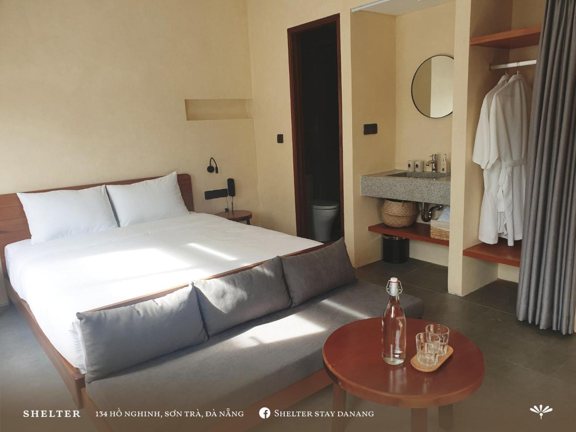 Hotel Shelter