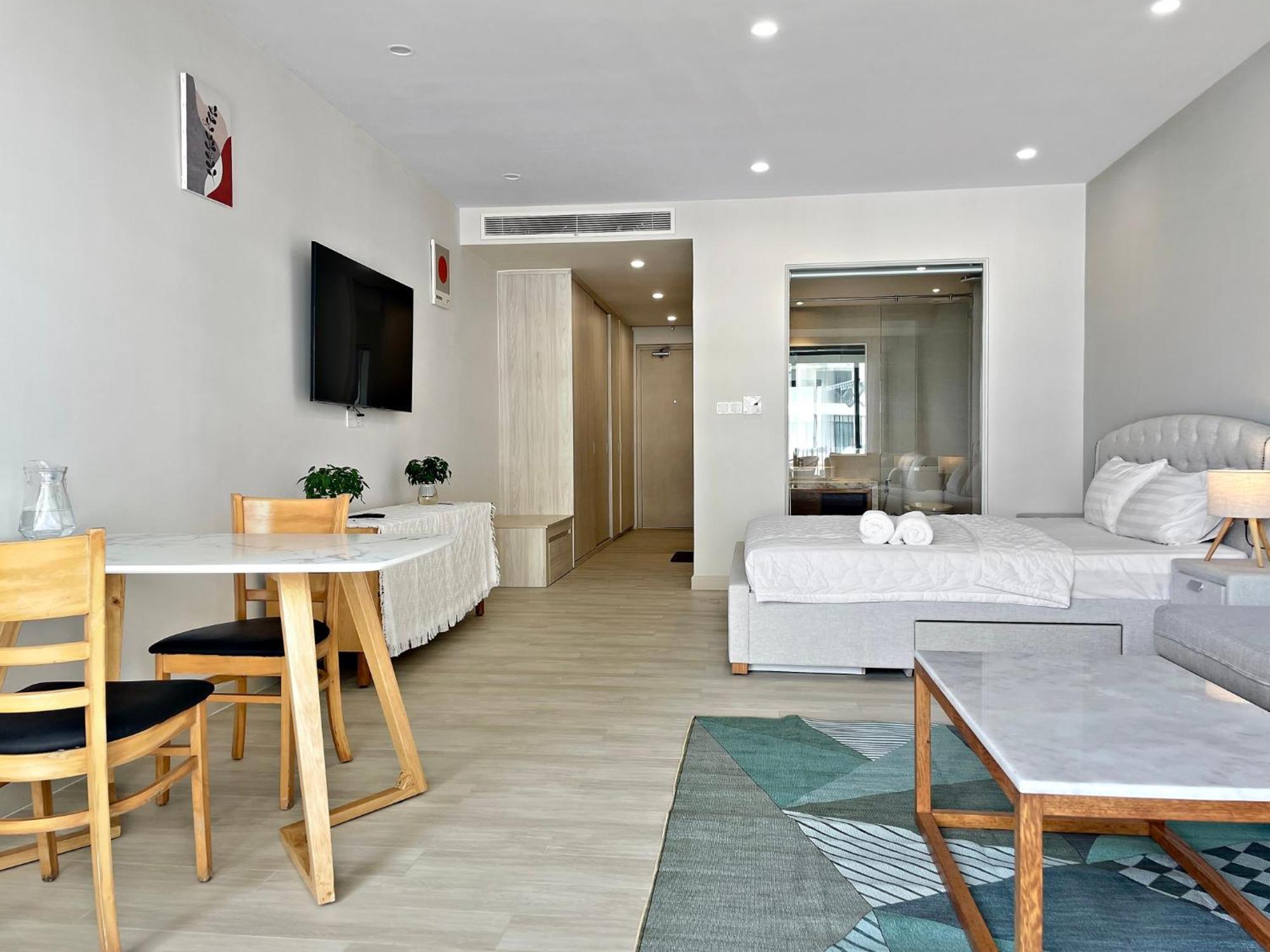 Gold Coast Luxury Beachfront * Nha Trang