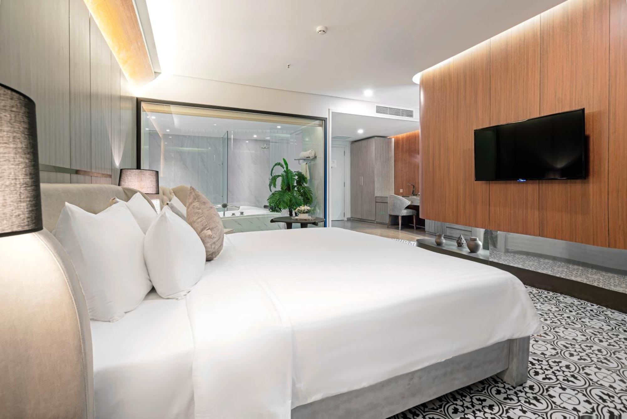 Cicilia & Powered By Aston Hotel