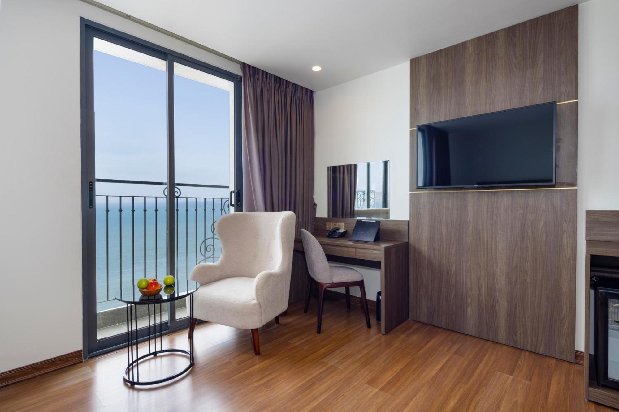 Daphovina Hotel Nha Trang