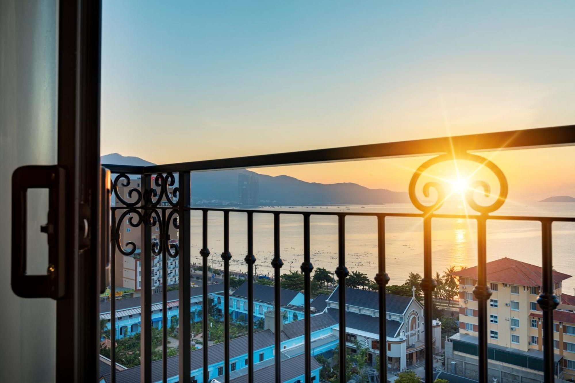Hotel Daphovina Nha Trang