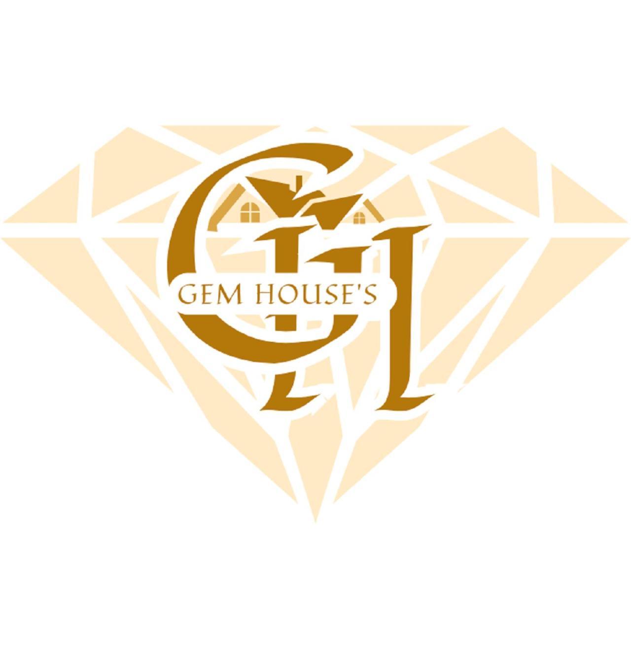 Apartment Gem House's Condotel *