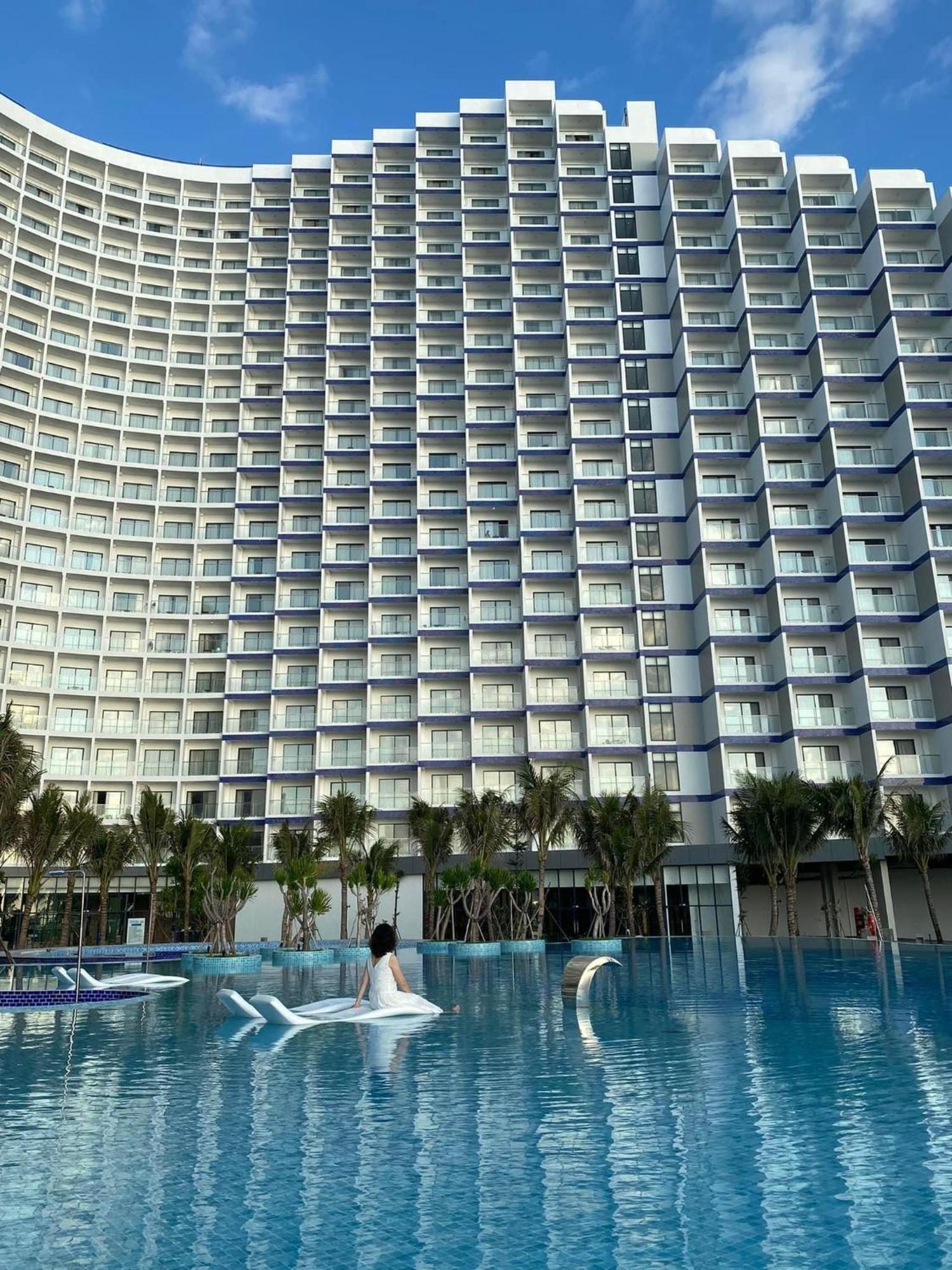 The Cam Ranh Luxury Service Hotel