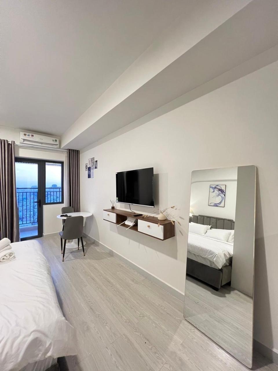 Modern Soho Quan 1 Hcm * Ho Chi Minh City