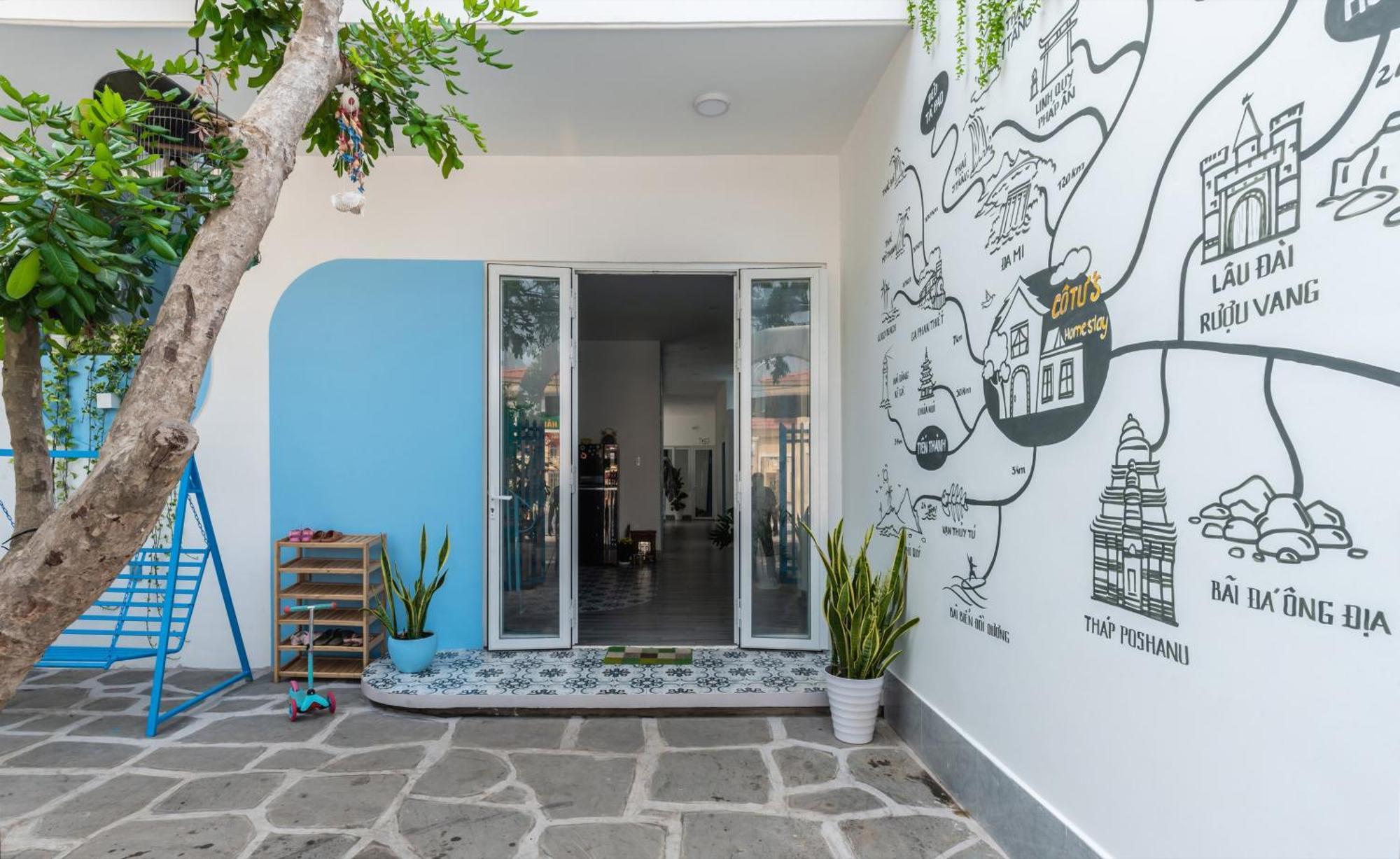 Co Tu's Homestay