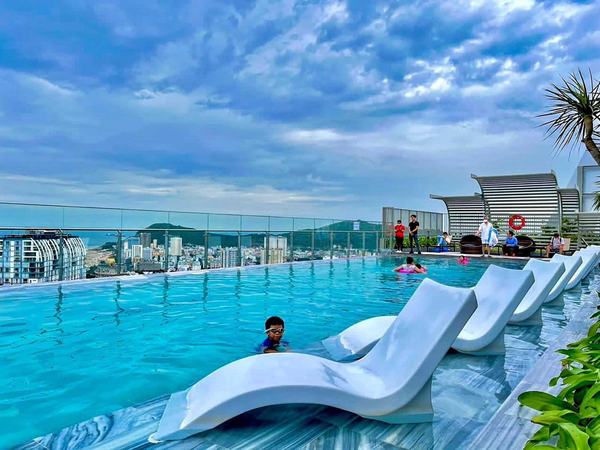 The Song Vung Tau-swimming Pool-near Apartment *