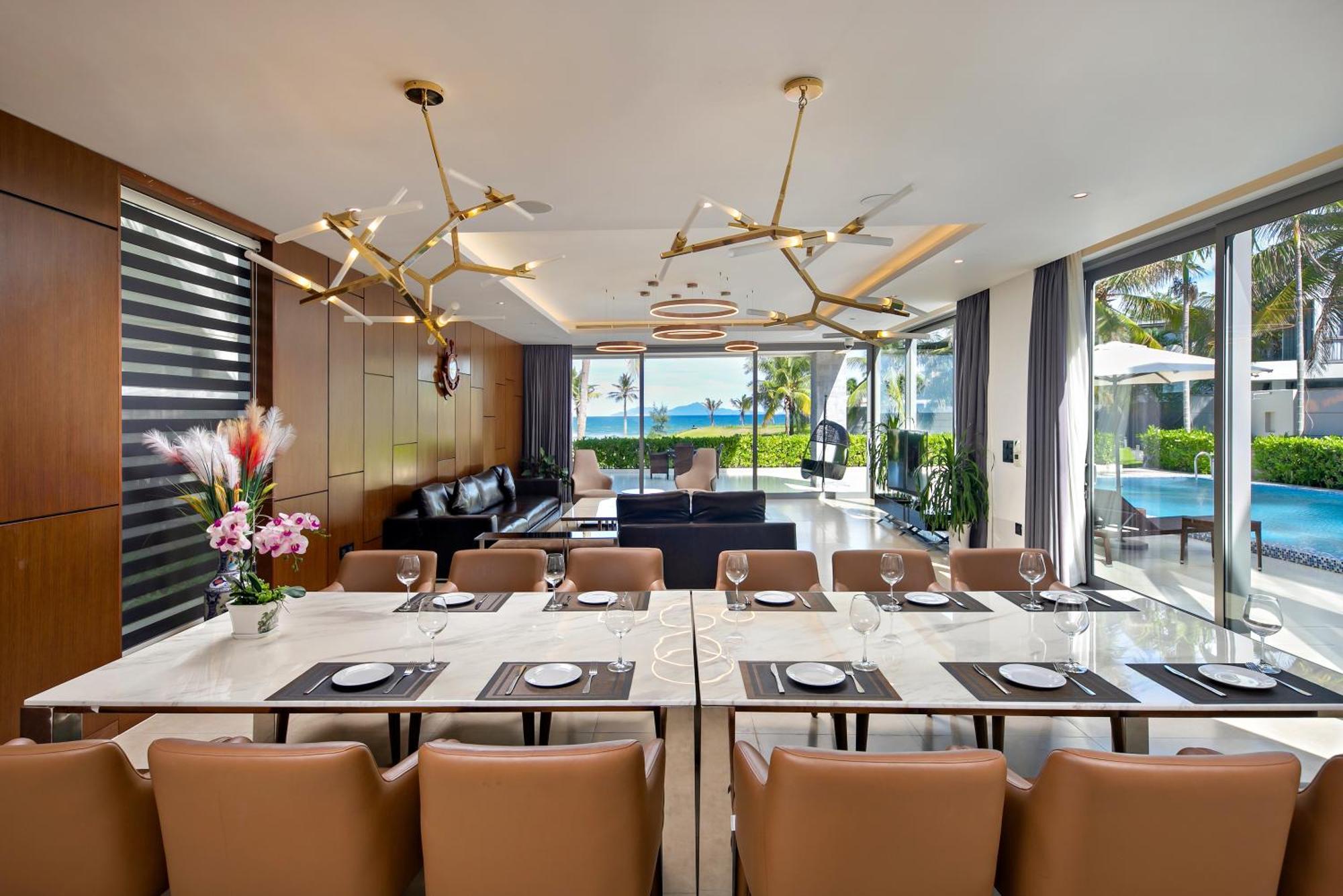 Ocean Pool Retreat In Biệt thự