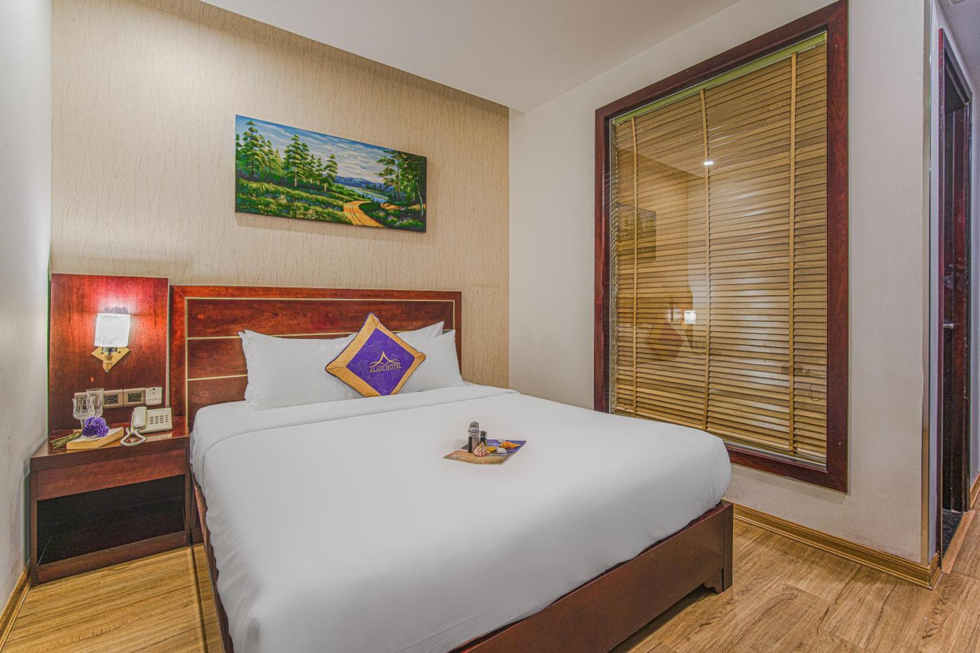 Hotel Alani Sea View 4*